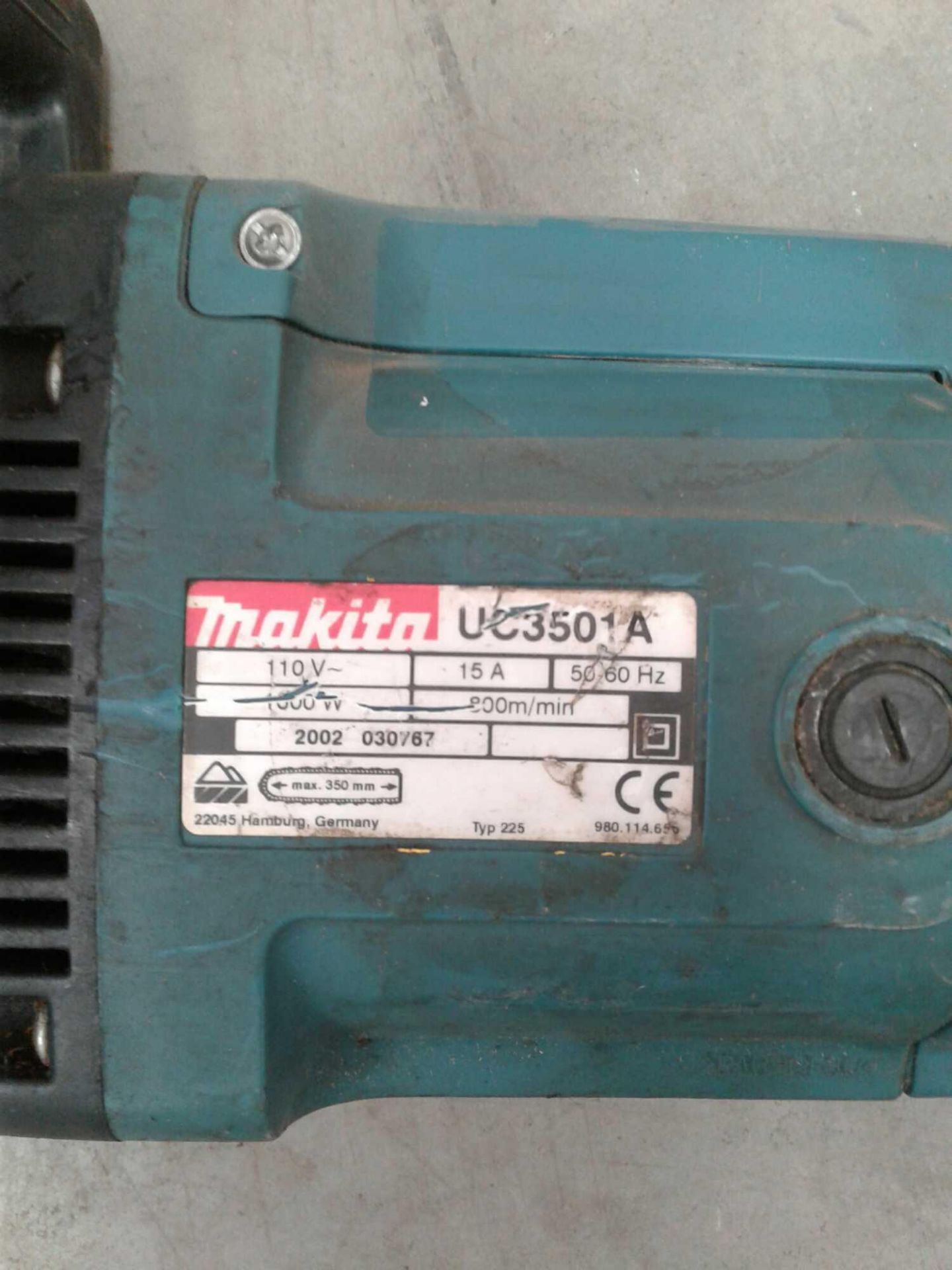 Makita electric chainsaw - Image 2 of 2