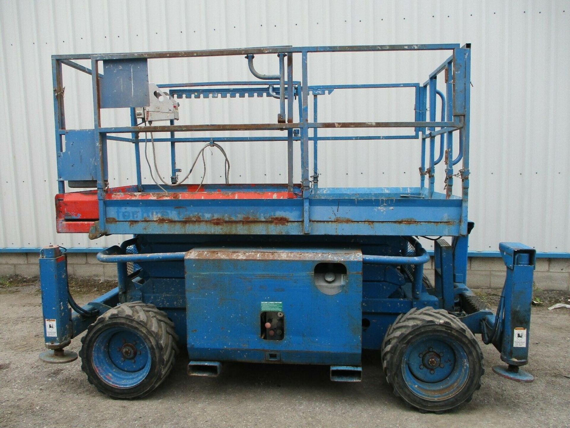 Skyjack 6826RT Scissor Lift - Image 8 of 9