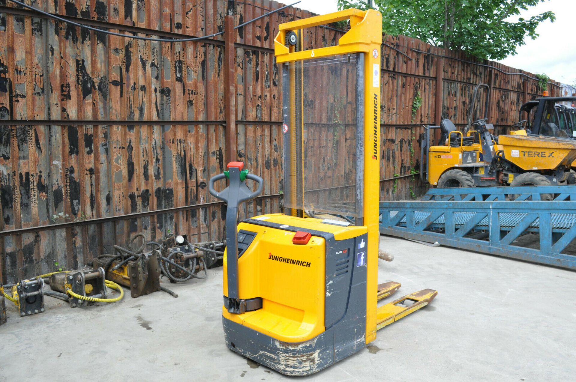 Jungheinrich EJC 12 360 ZT Electric Pedestrian Pallet Stacker - Image 8 of 10