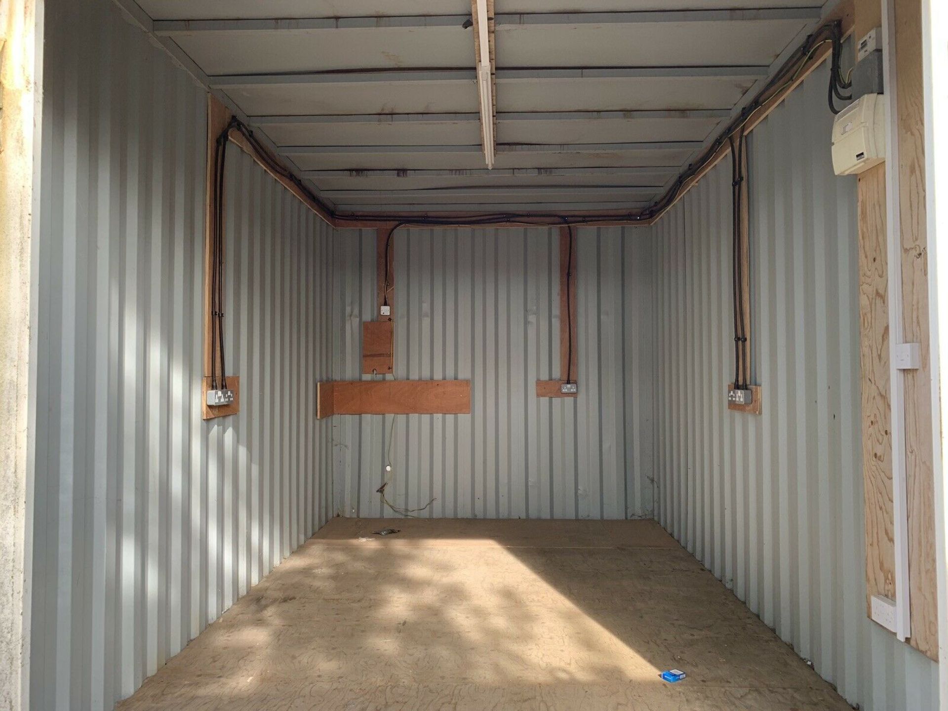 Storage Container 16ftx10ft - Image 3 of 10