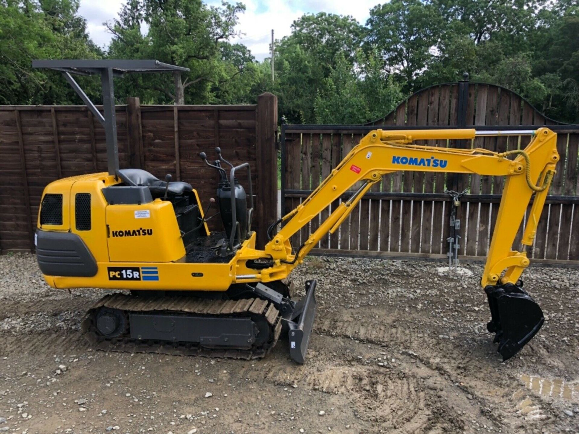 Komatsu PC15 1.5 T Digger - Image 7 of 11