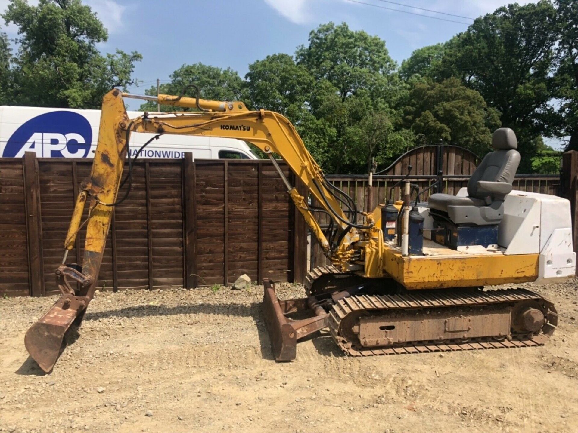 Komatsu 3T Mini Digger - Image 5 of 10