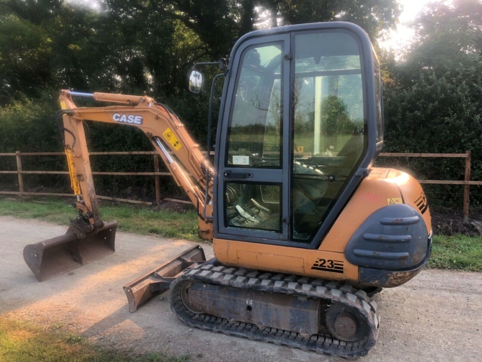 Case CX23 2.5T Digger - Image 9 of 12