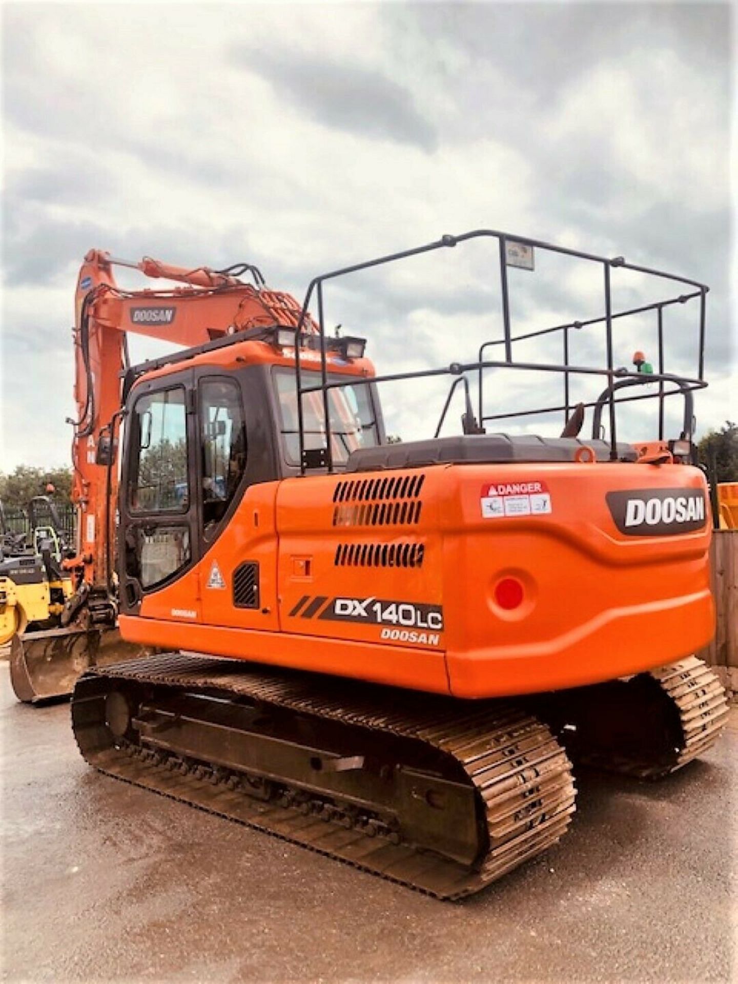 Doosan DX140-LC Excavator Digger - Image 8 of 12