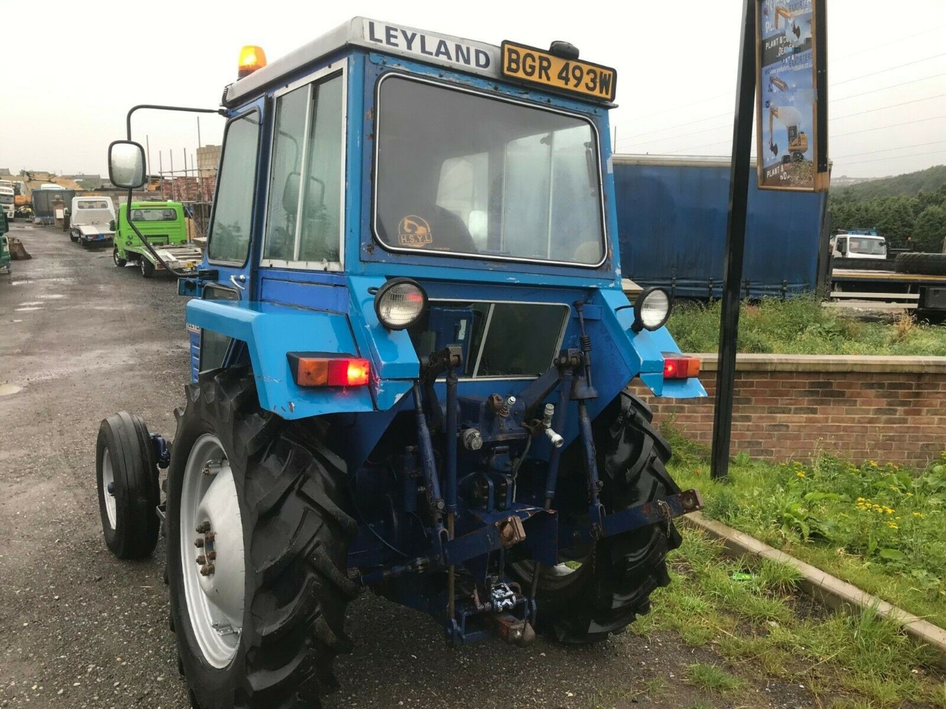 Leyland 245 Tractor - Image 3 of 12