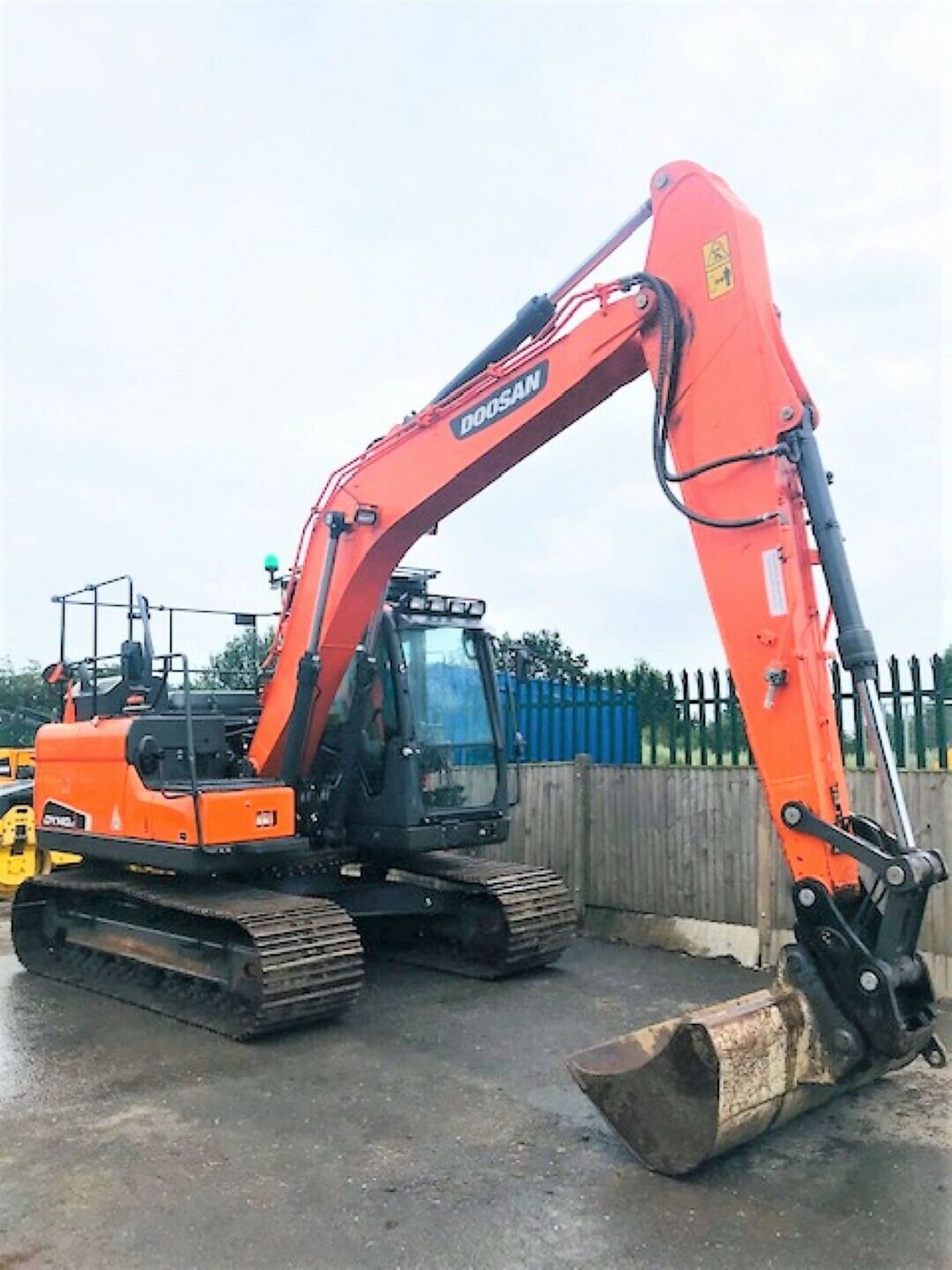 Doosan DX140-LC-5 Excavator Digger - Image 3 of 11