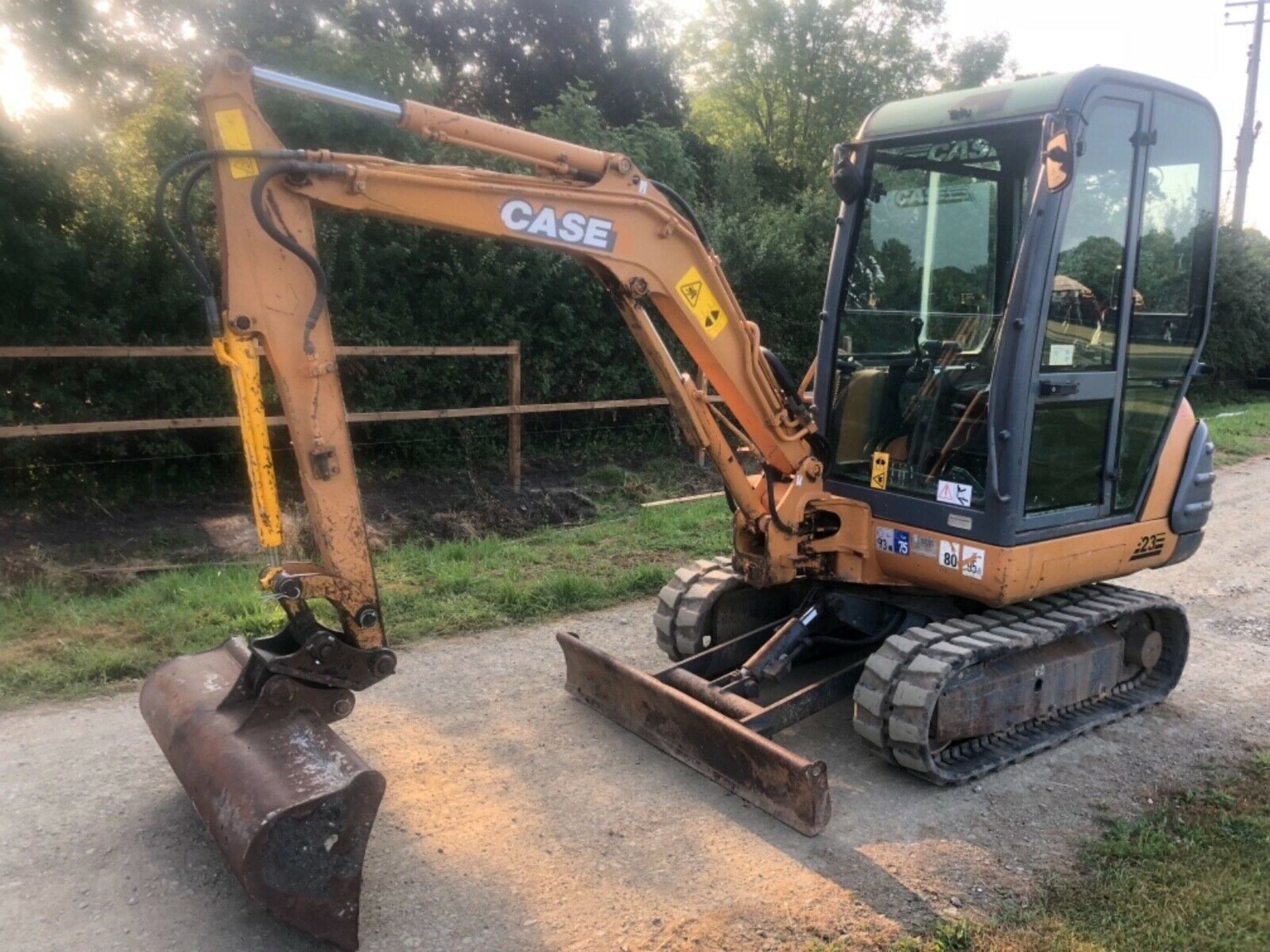 Case CX23 2.5T Digger - Image 2 of 12