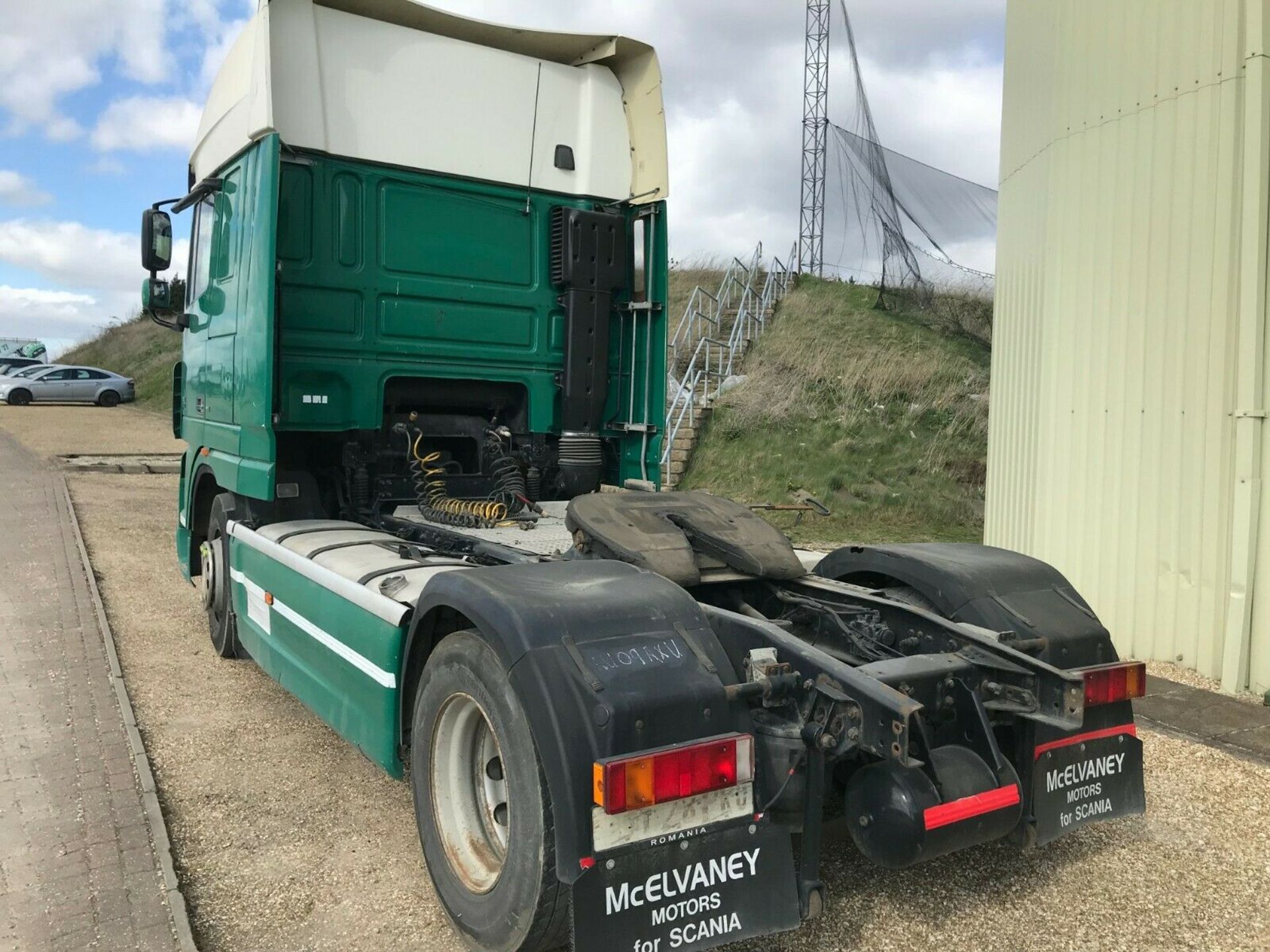 DAF XF 105 Tractor Unit - Image 4 of 10