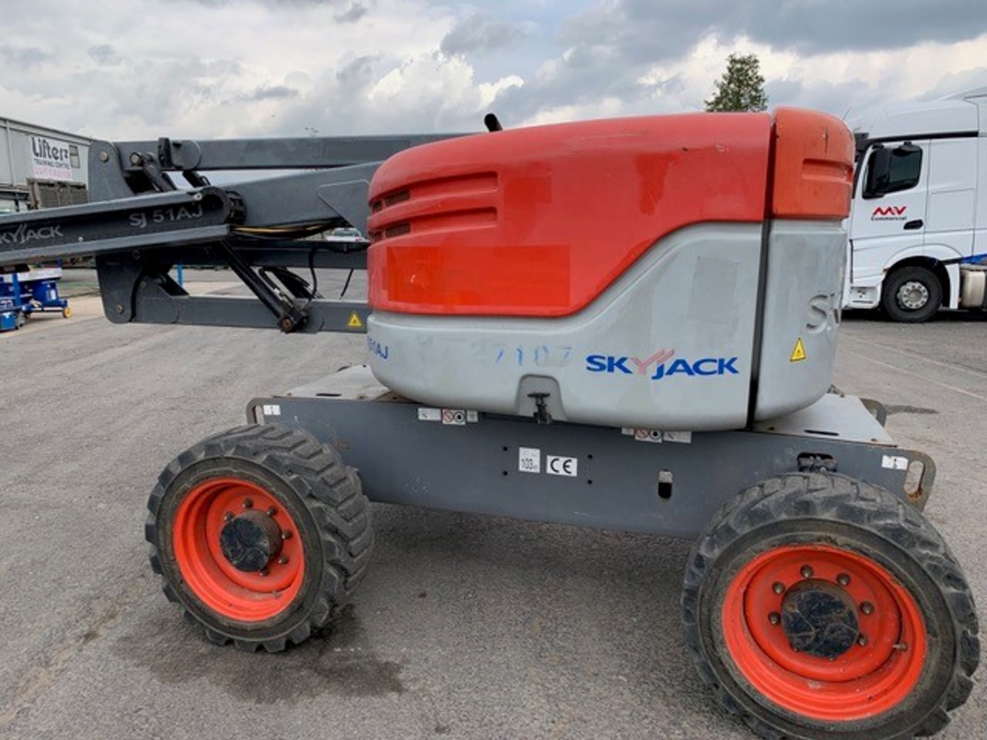 Skyjack SJ51AJ 4x4 - Image 12 of 15