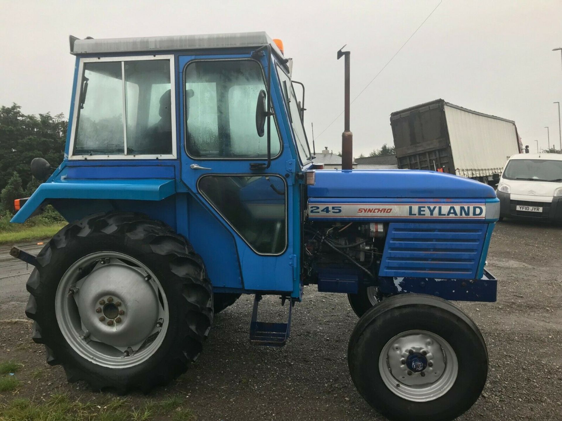 Leyland 245 Tractor - Image 6 of 12