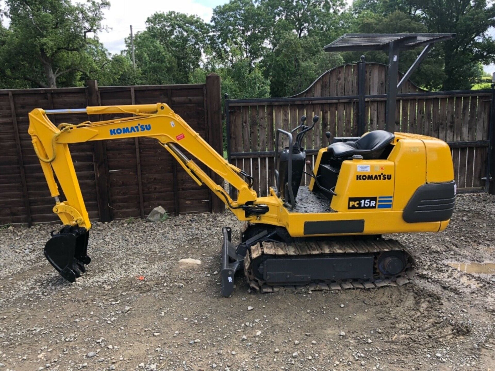 Komatsu PC15 1.5 T Digger - Image 2 of 11