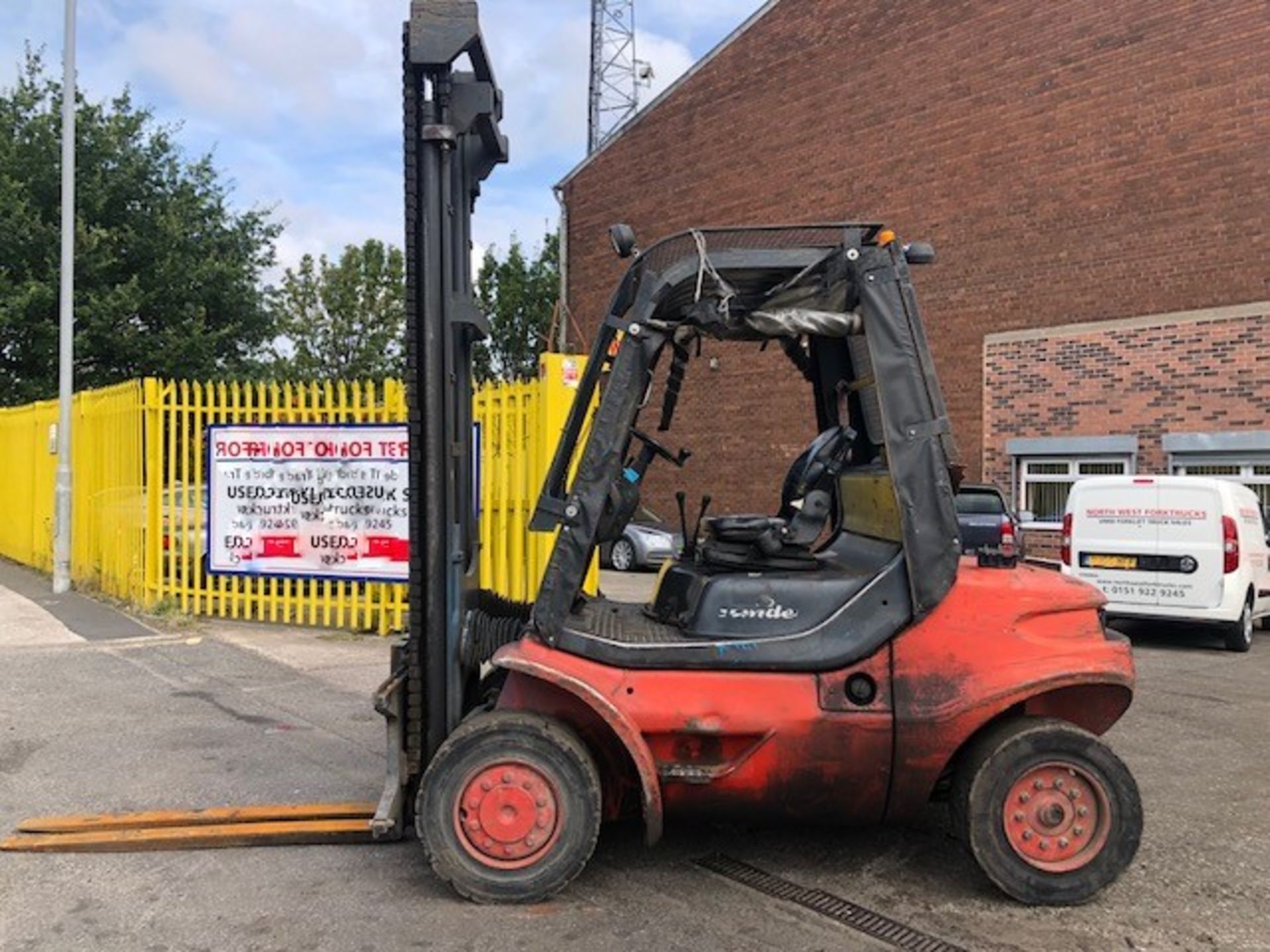 Year 2000 Linde H40D-04 2Stage 5m lift, 9000 hours, 4t Diesel Appraisal ...