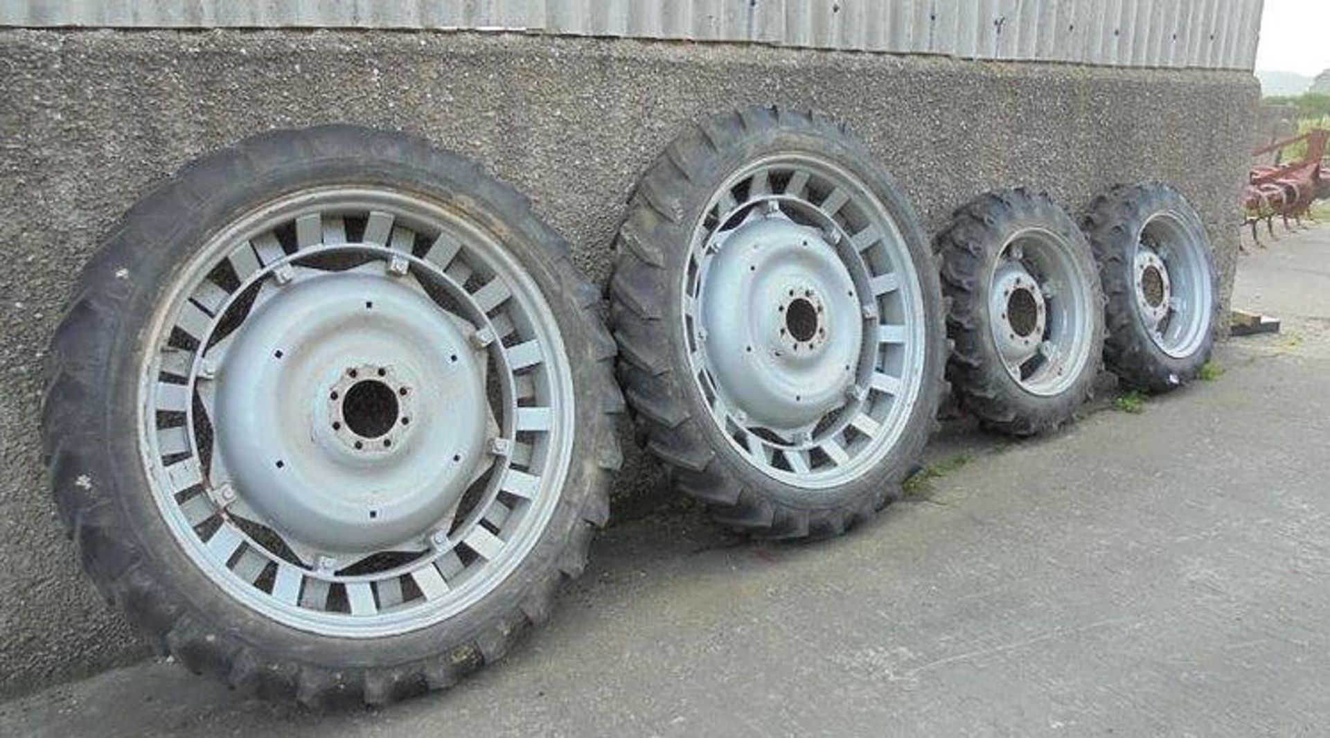 9.5R44 230/95R44 Rowcrop Wheels