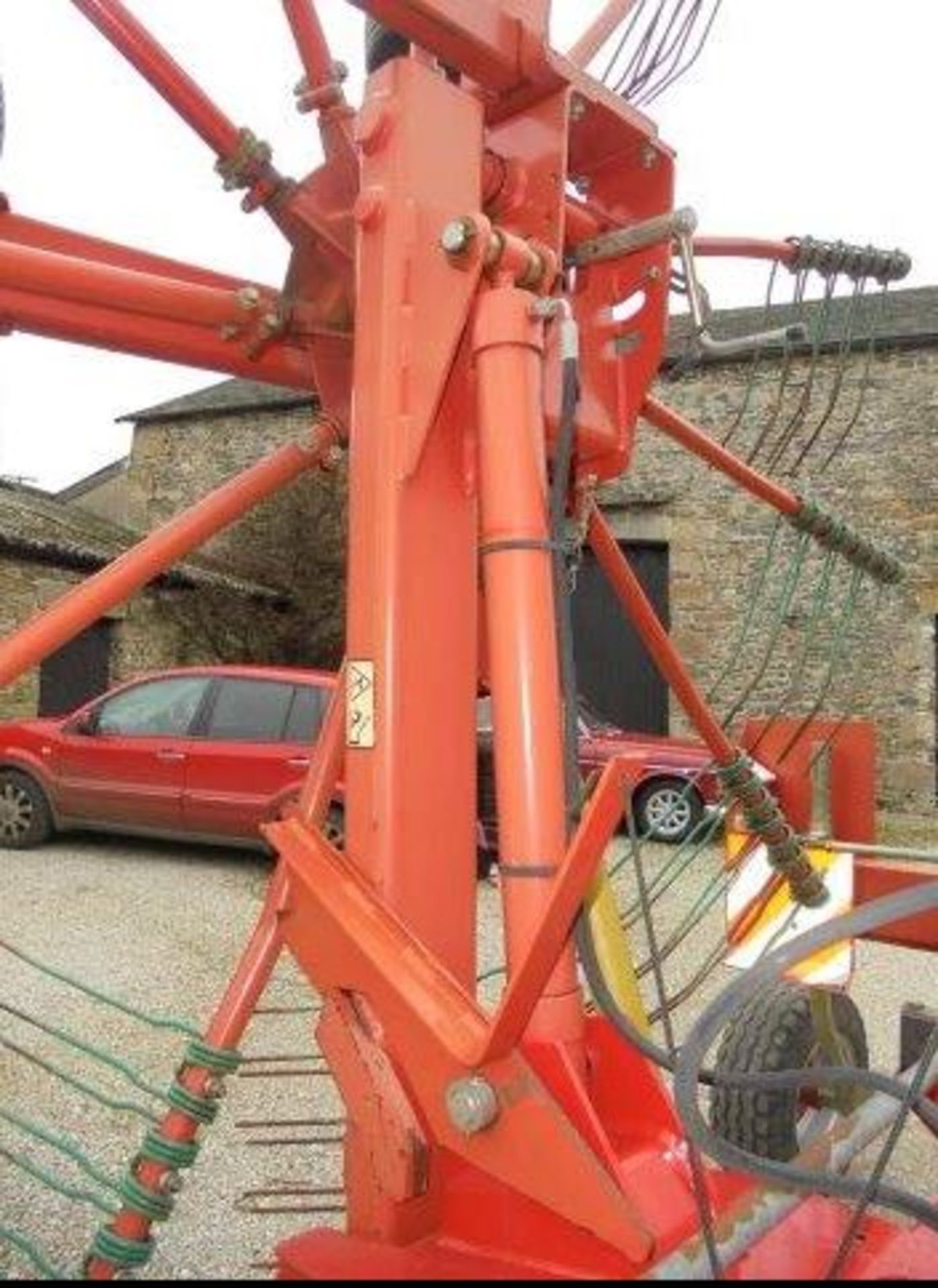 Kverneland / Taarup 9063 C Twin Rotor Rake - Image 13 of 14