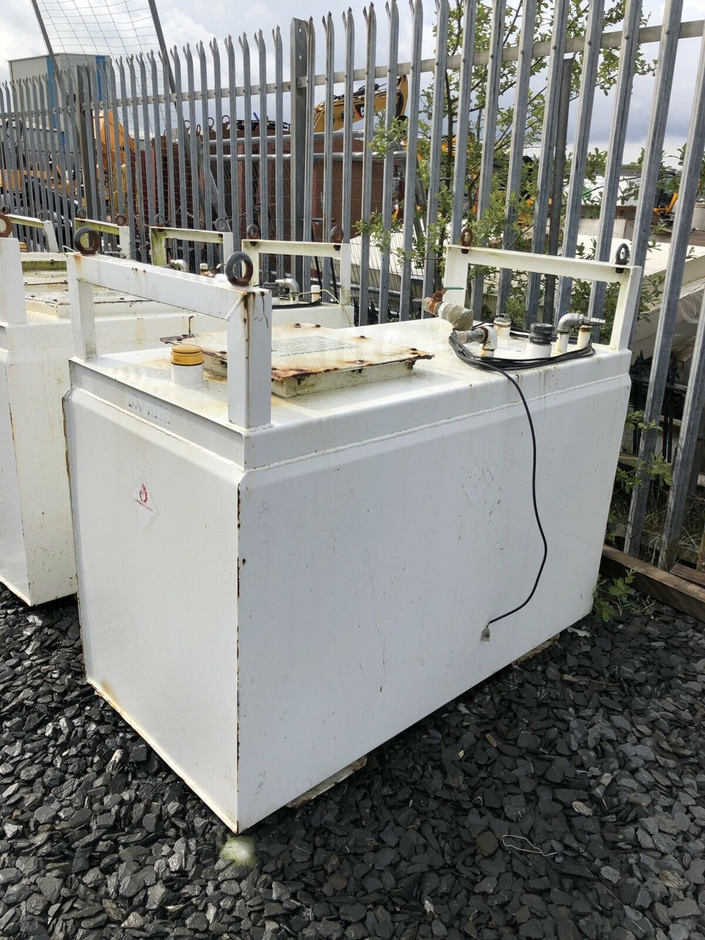 1000 Litre Diesel Tanks - Image 2 of 7