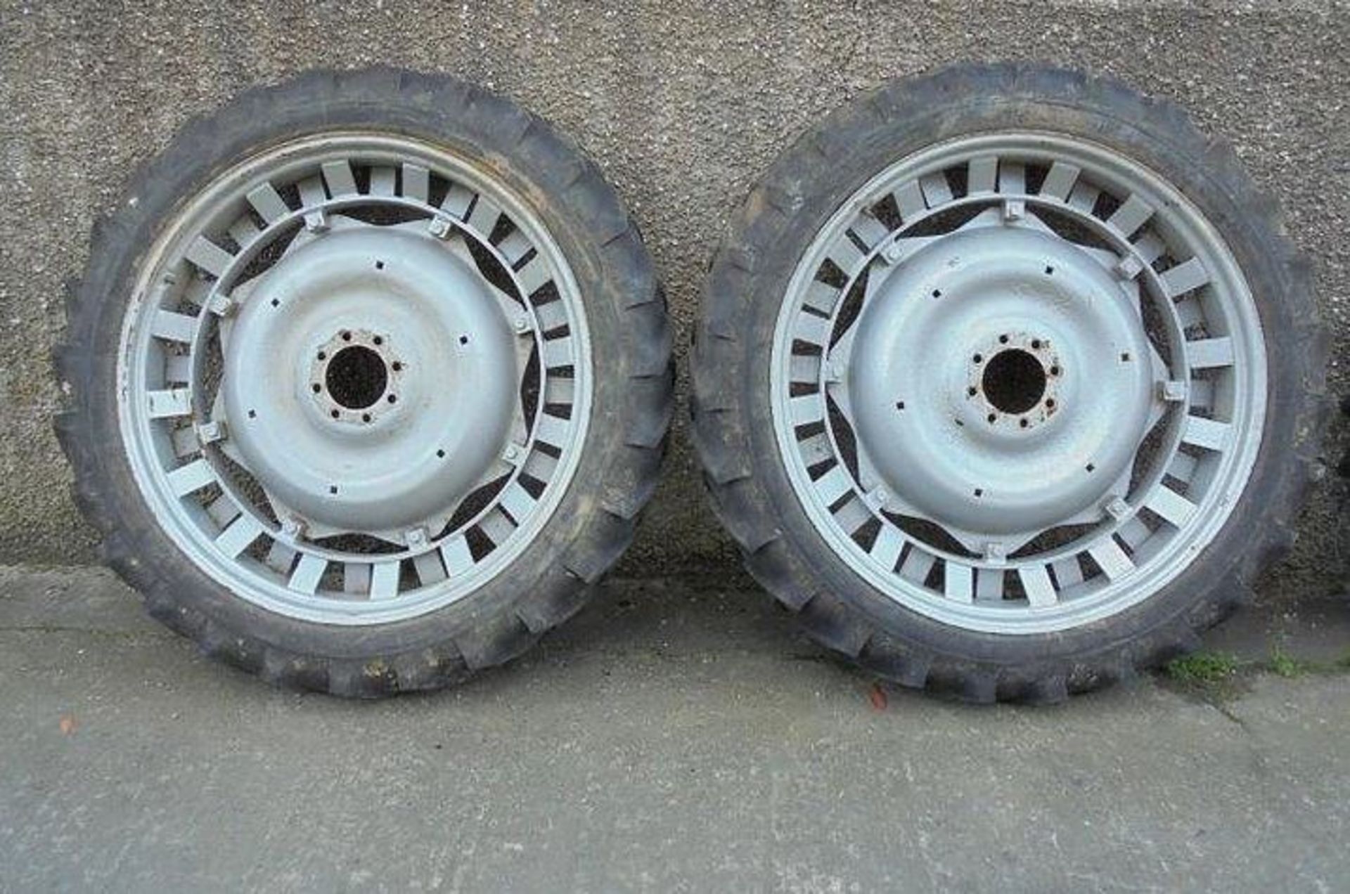 9.5R44 230/95R44 Rowcrop Wheels - Image 3 of 9