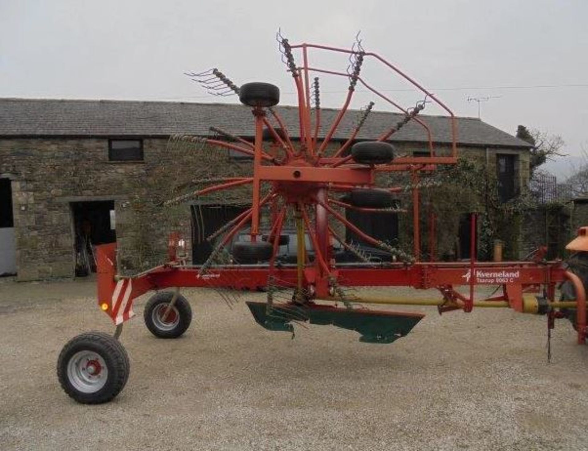 Kverneland / Taarup 9063 C Twin Rotor Rake - Image 2 of 14