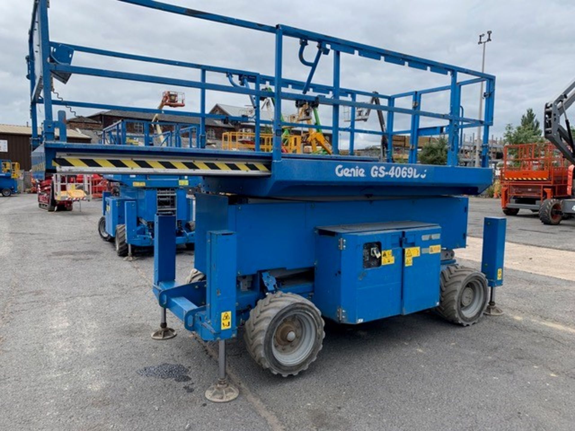 Genie Platform GS4069DC with Jacks - Image 6 of 7