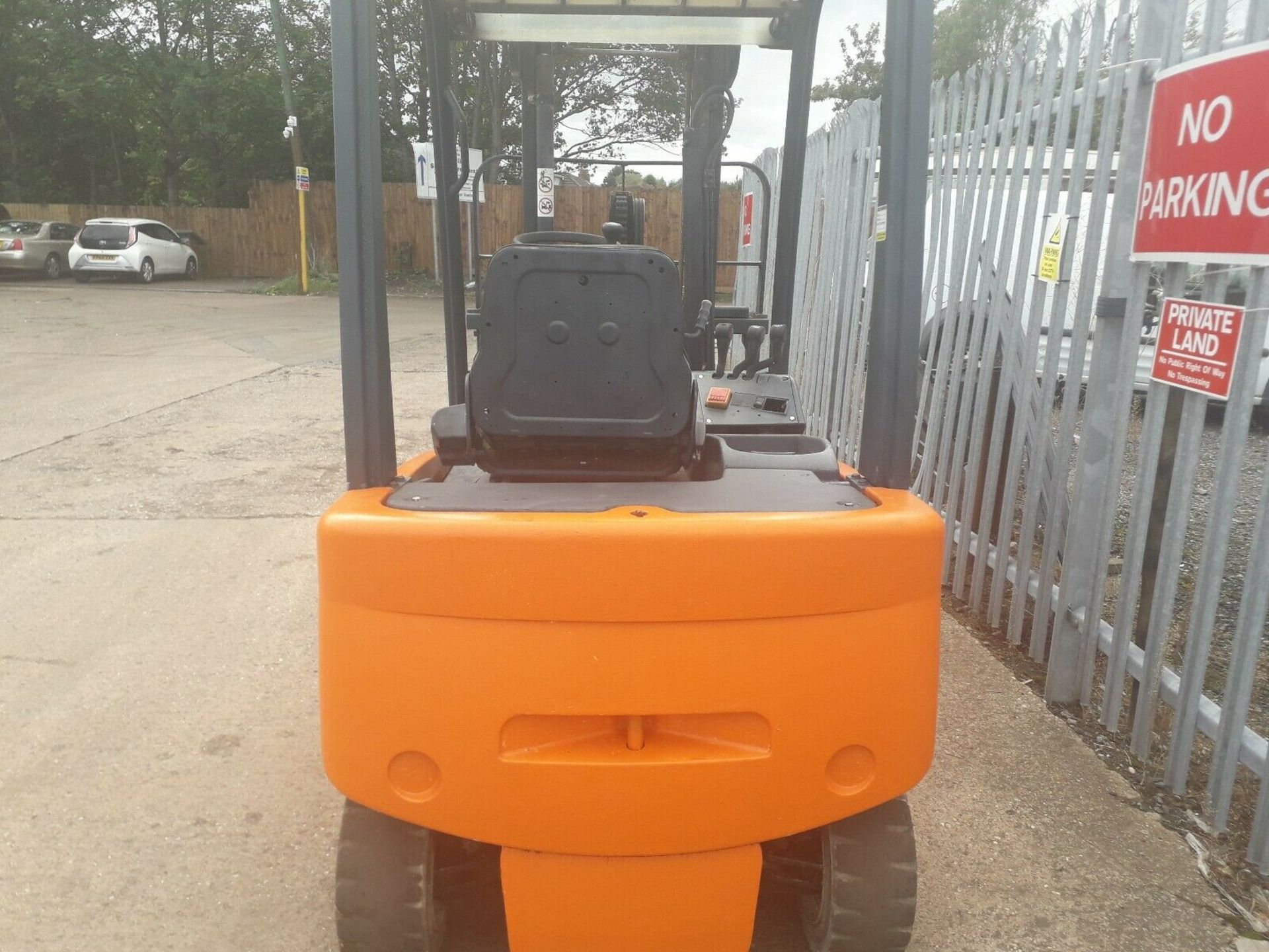 BOSS 1.6 4 wheel Electric Forktruck - Image 8 of 9