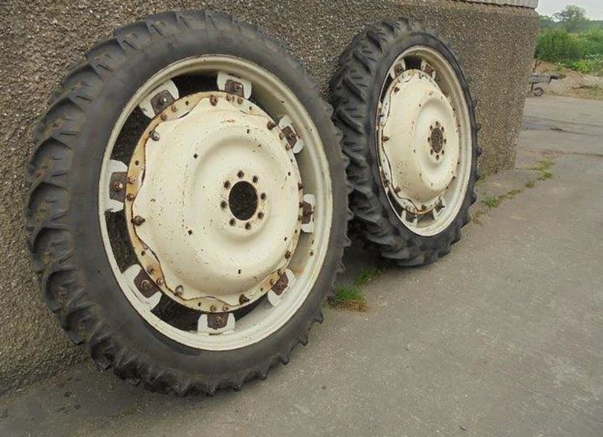 9.5R44 / 230/95R44 Rowcrop Wheels