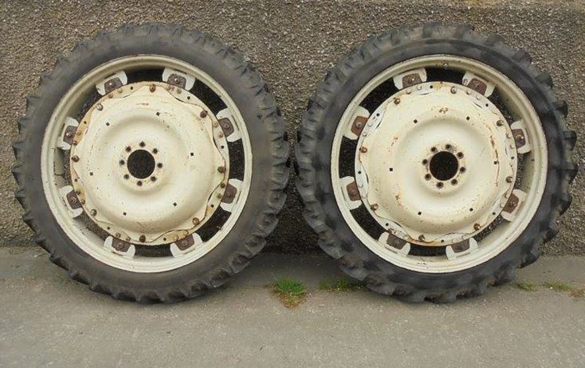 9.5R44 / 230/95R44 Rowcrop Wheels - Image 2 of 8