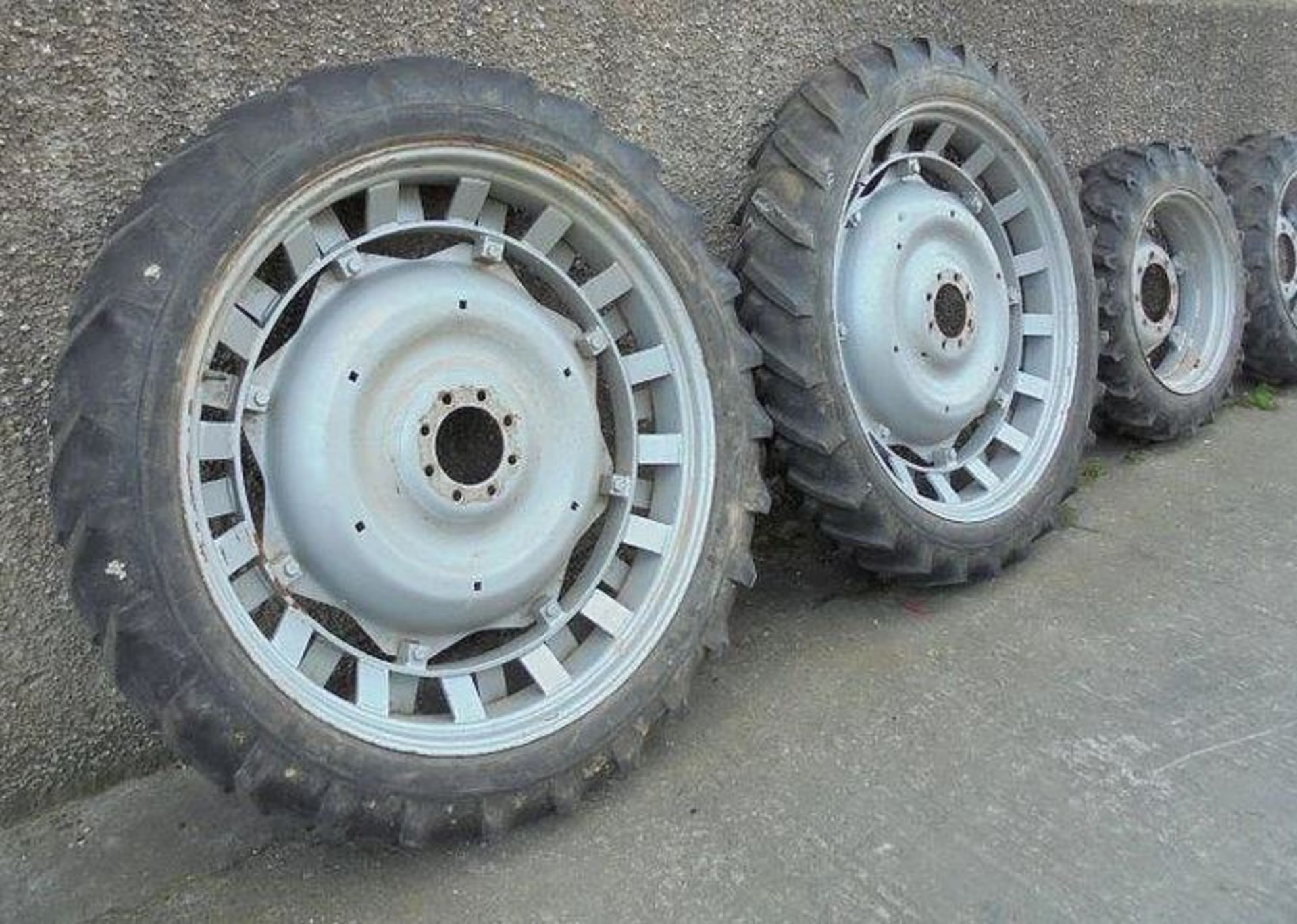 9.5R44 230/95R44 Rowcrop Wheels - Image 2 of 9