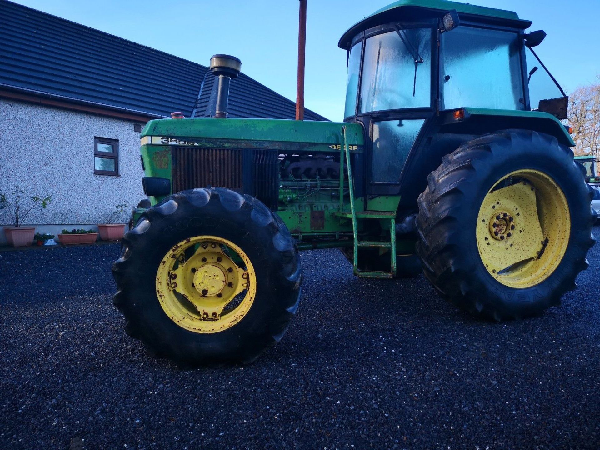 John Deere 3650 Wide Step 40k Tractor - Image 2 of 11