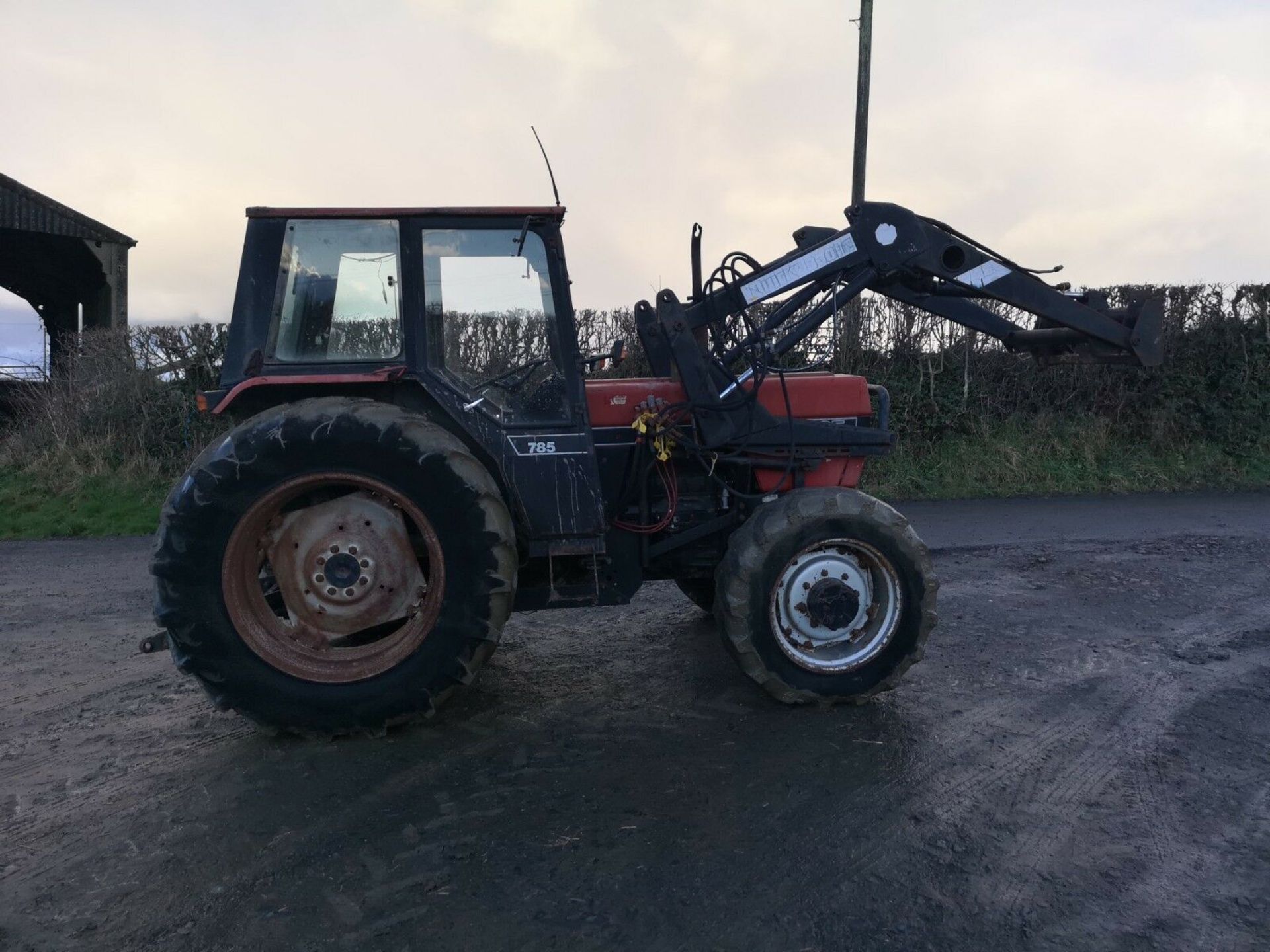 Case International 785 L Tractor And Quickie Loader - Image 2 of 11