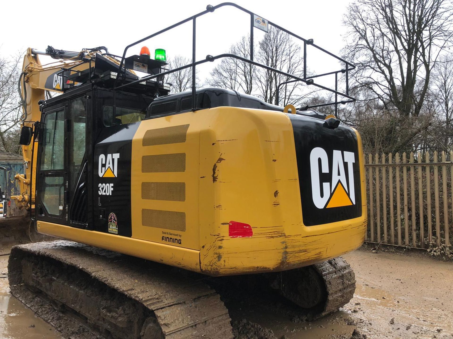 CAT 320 FL Excavator / Digger - Image 6 of 9