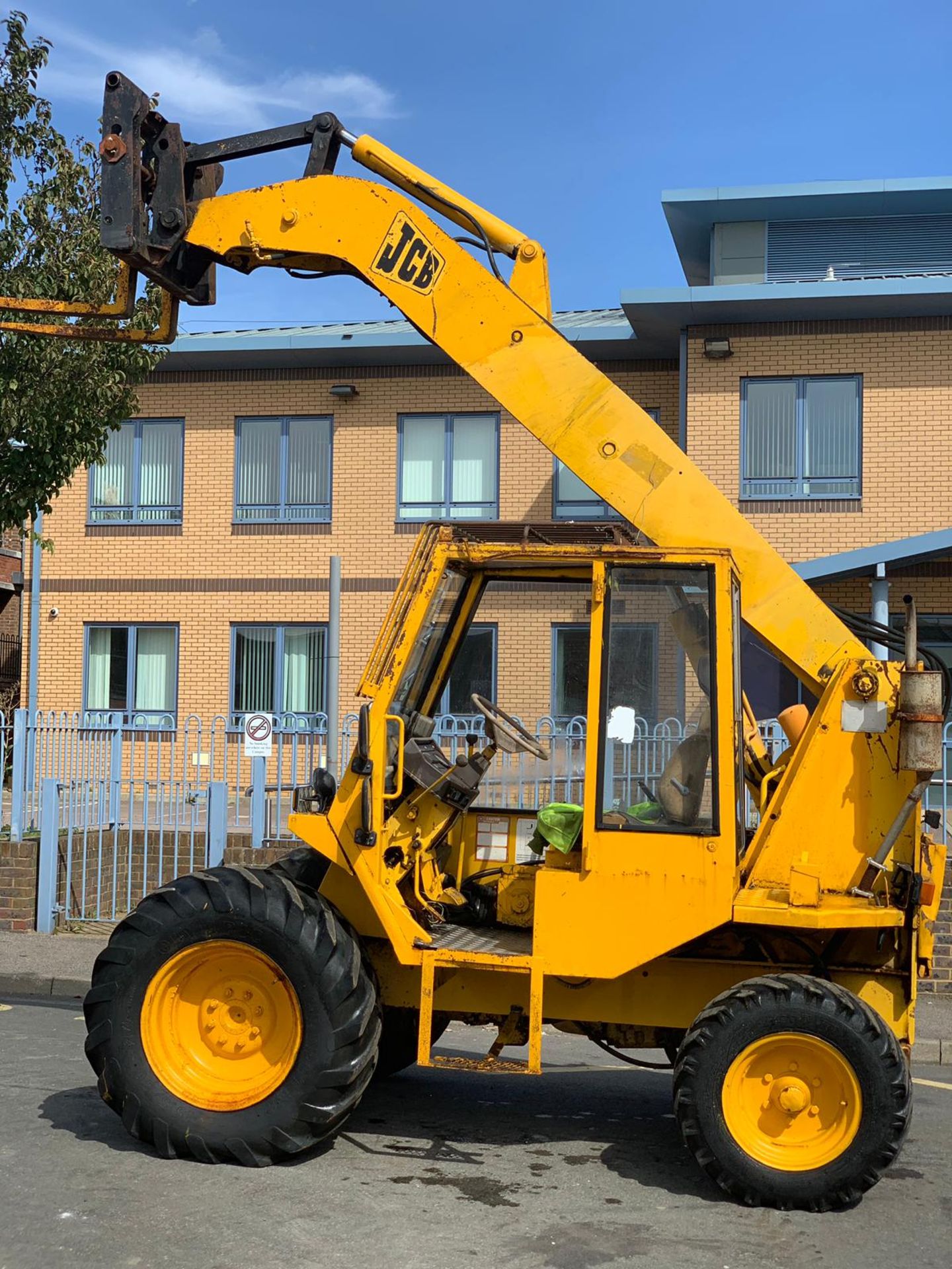 Jcb 520m-2 Forklift - Image 9 of 10