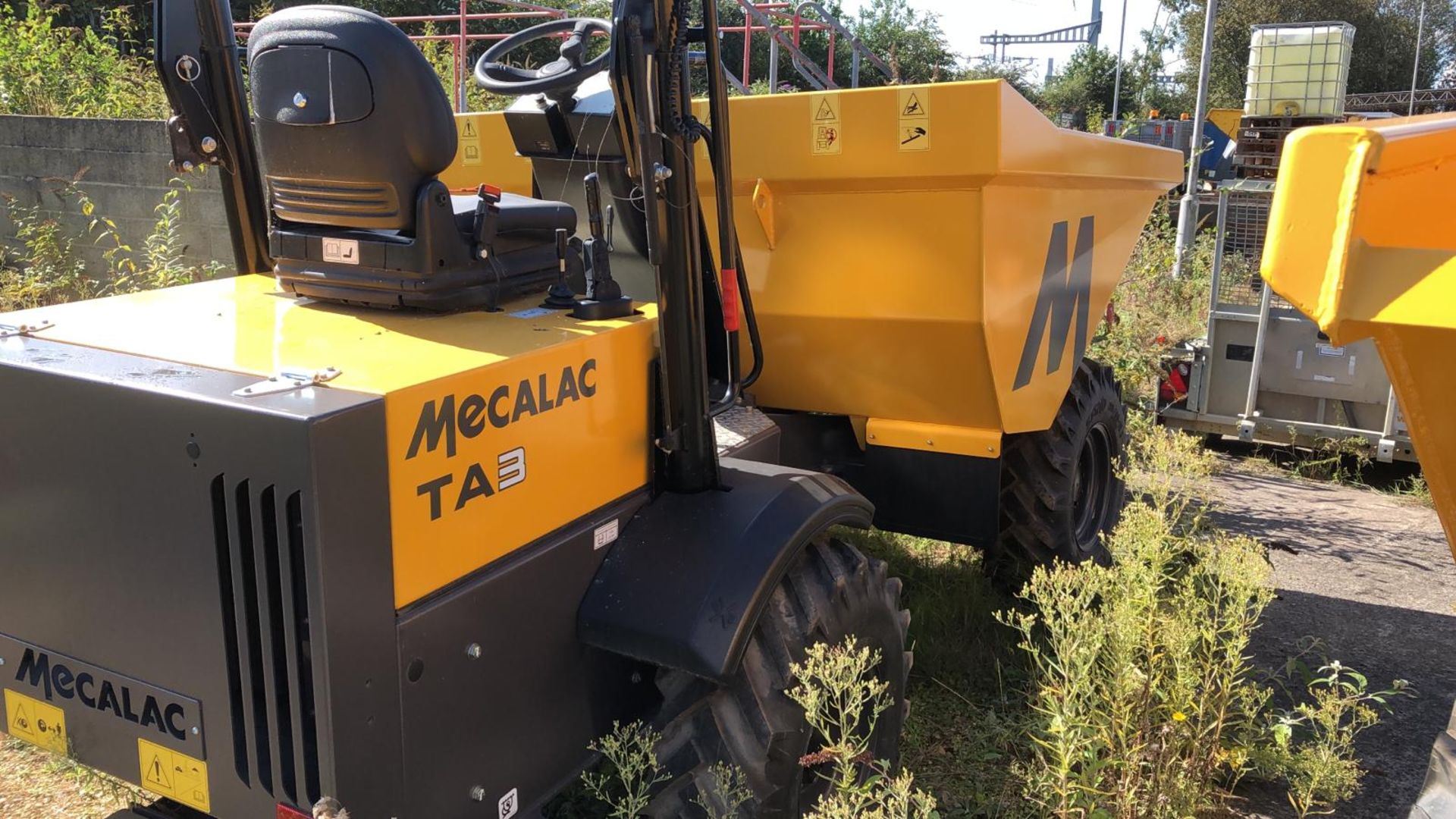 Mecalac 3 Tonne Straight Dumper 2018 - Bild 9 aus 13