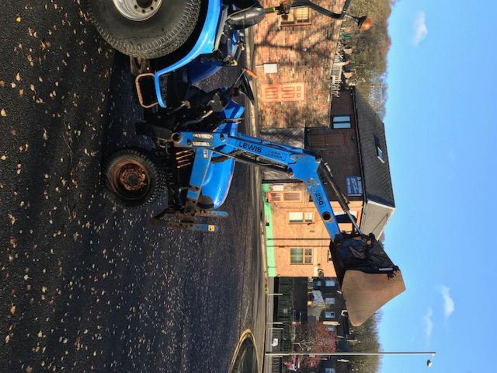 New Holland Back Hoe - Image 8 of 12