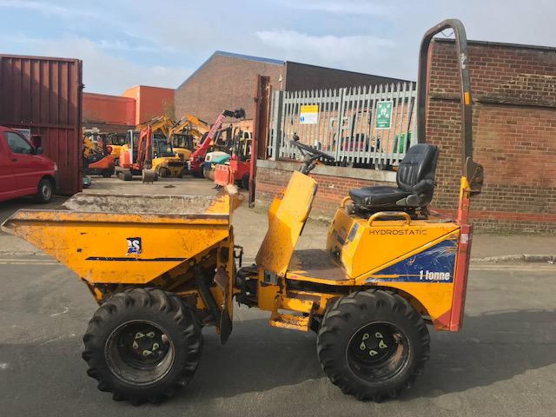 Thwaites 1 Ton Hitip Skip Loading Dumper - Image 2 of 11