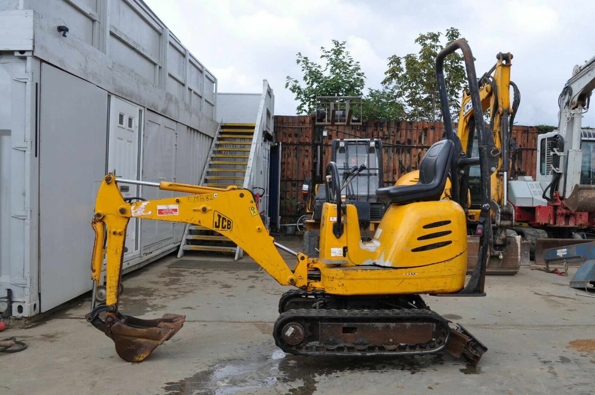 JCB 8008 Micro Excavator - Image 8 of 11