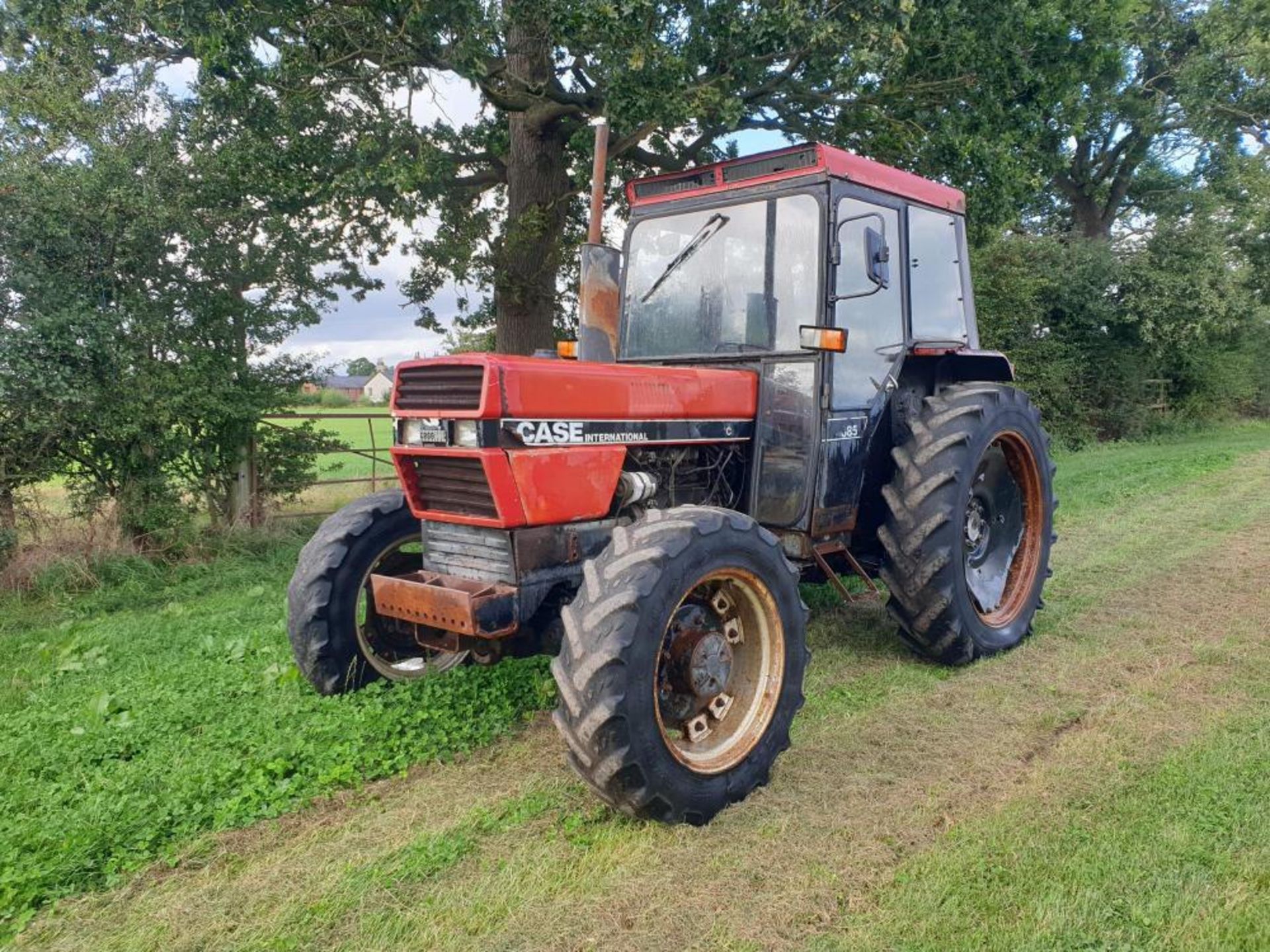 case international 685 4wd tractor