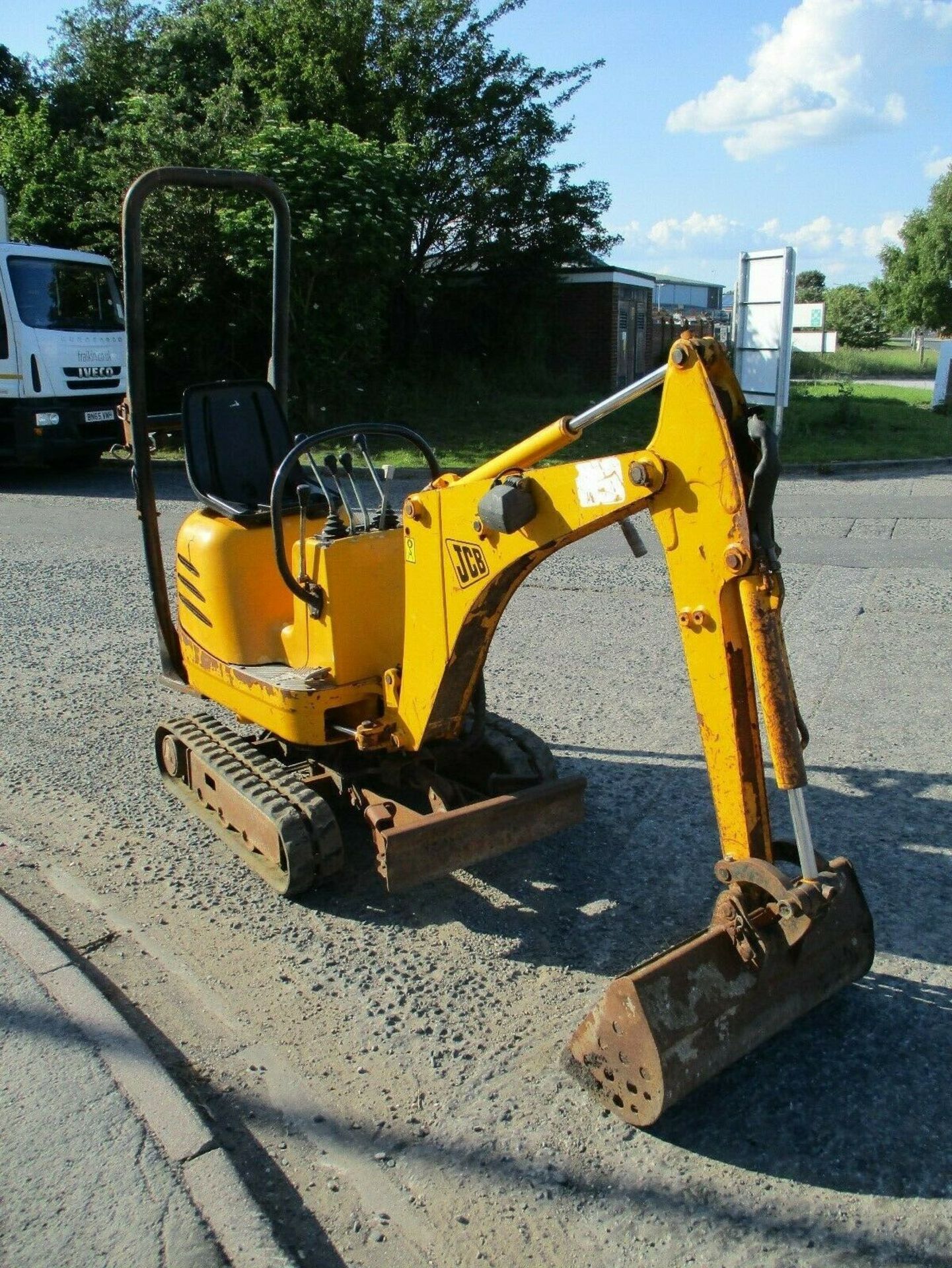 JCB 8008 Micro Mini Digger Excavator - Image 3 of 6