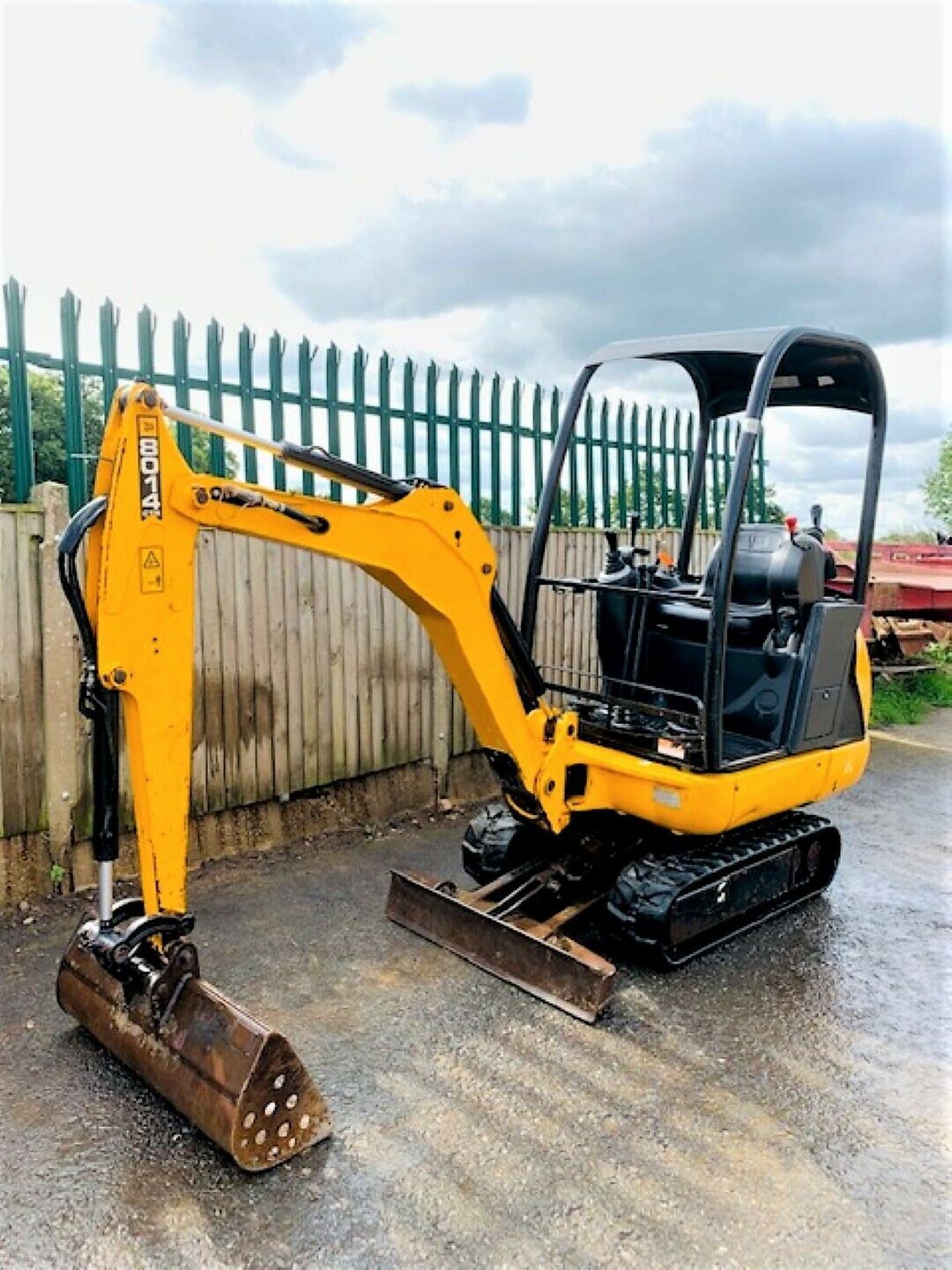 JCB 8014 Excavator / Digger (2014) - Image 3 of 9