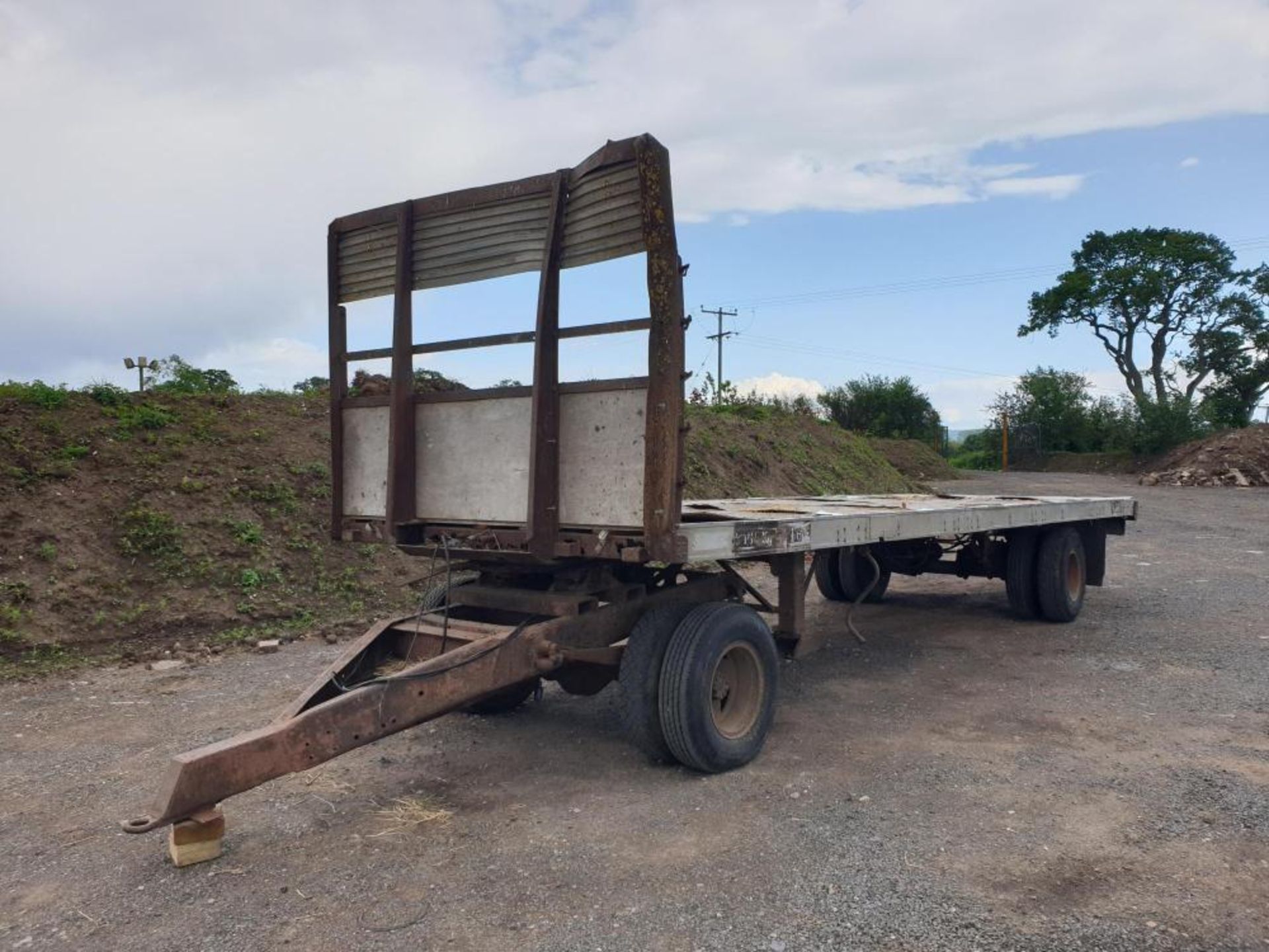 bale trailer with dolly 25ft by 8ft