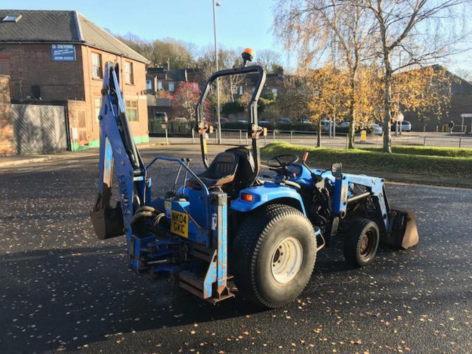 New Holland Back Hoe - Image 4 of 12