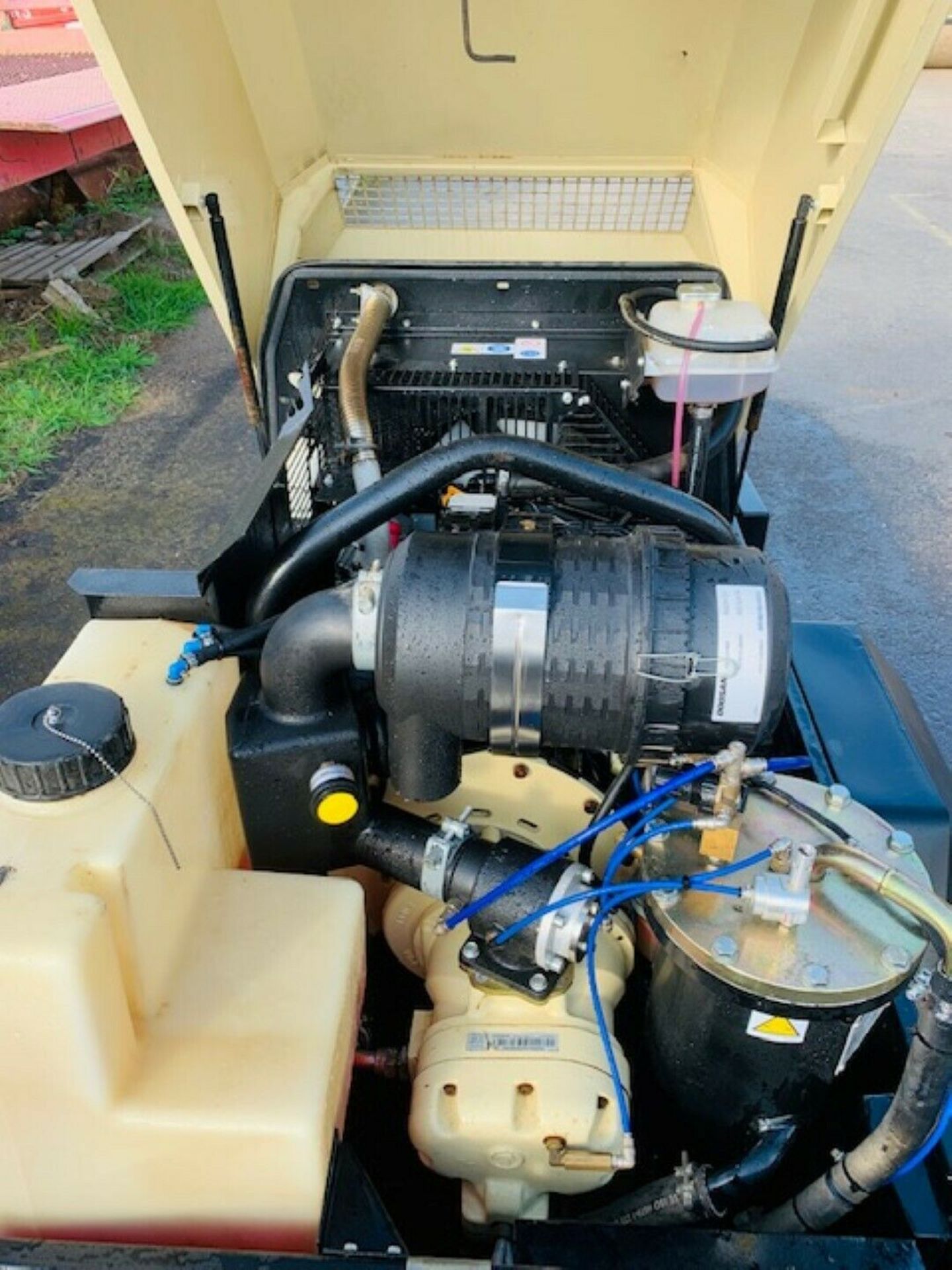 Doosan Ingersol Rand Compressor - Image 7 of 15