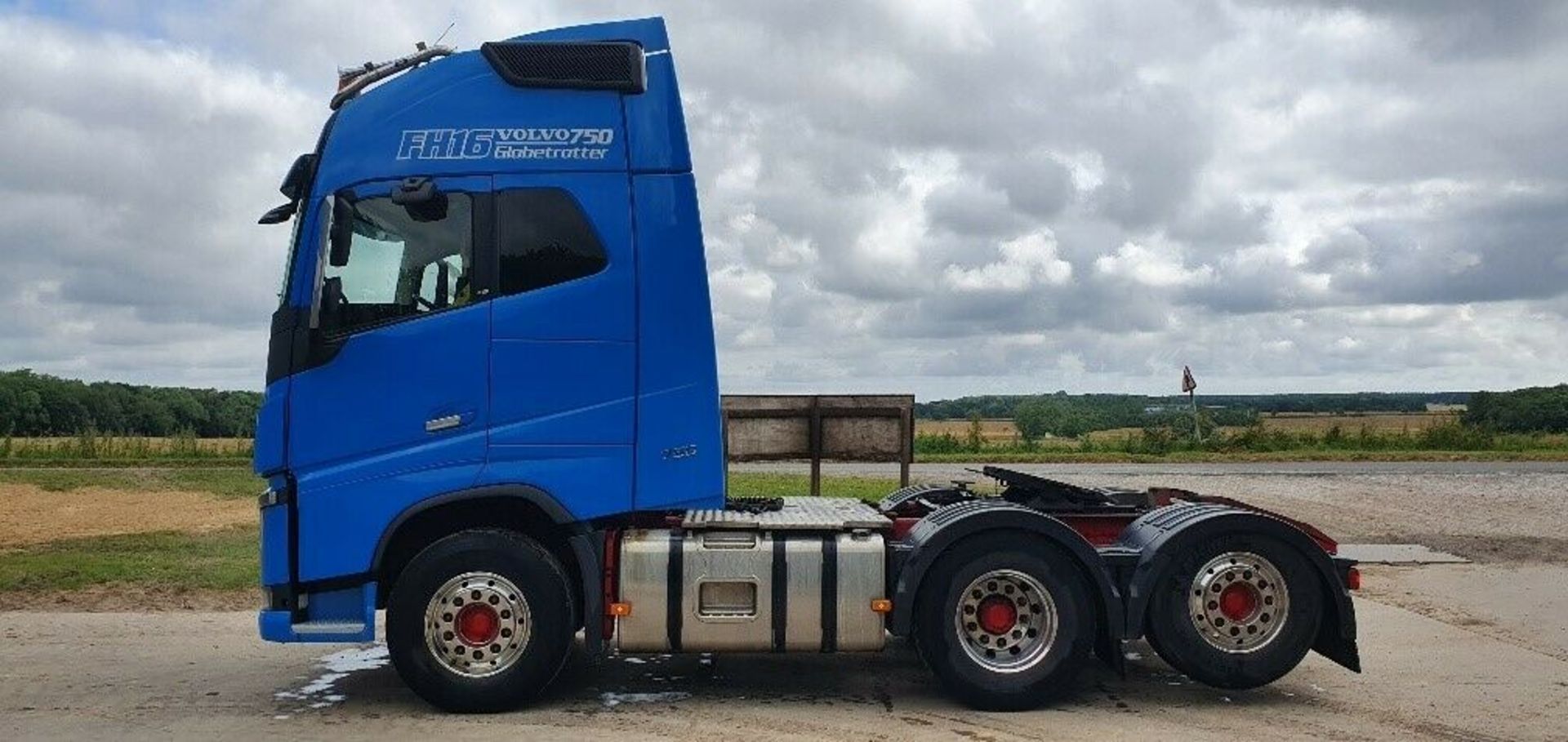 LOT WITHDRAWN | Volvo FH16 750 TA Sleeper Globetrotter (2013)