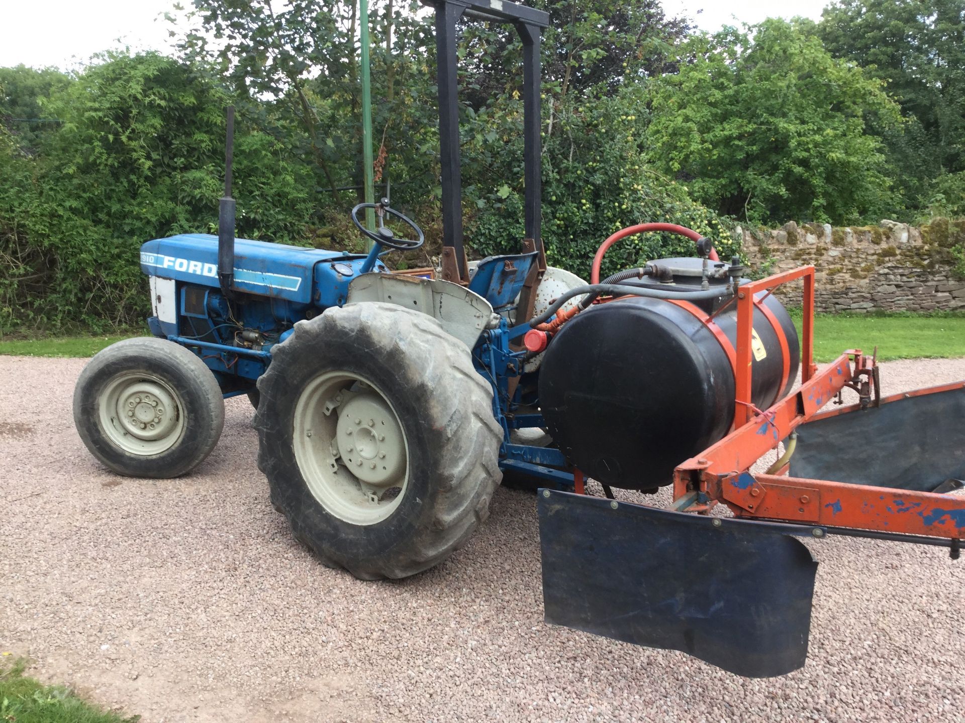 Ford 19 compact tractor - Image 3 of 3