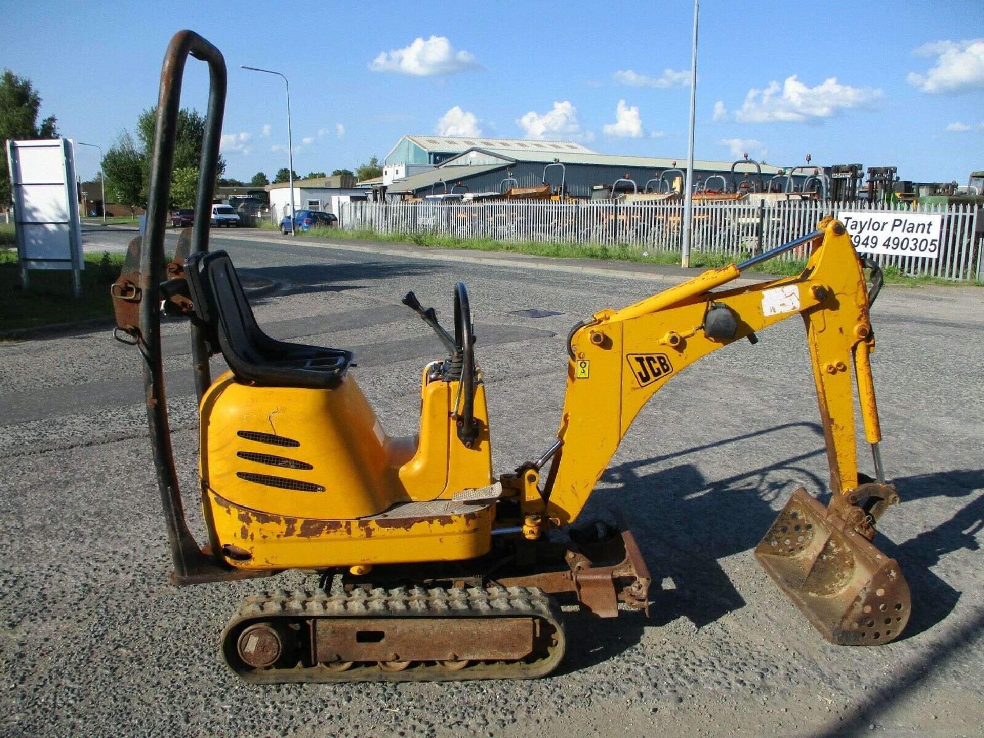 JCB 8008 Micro Mini Digger Excavator