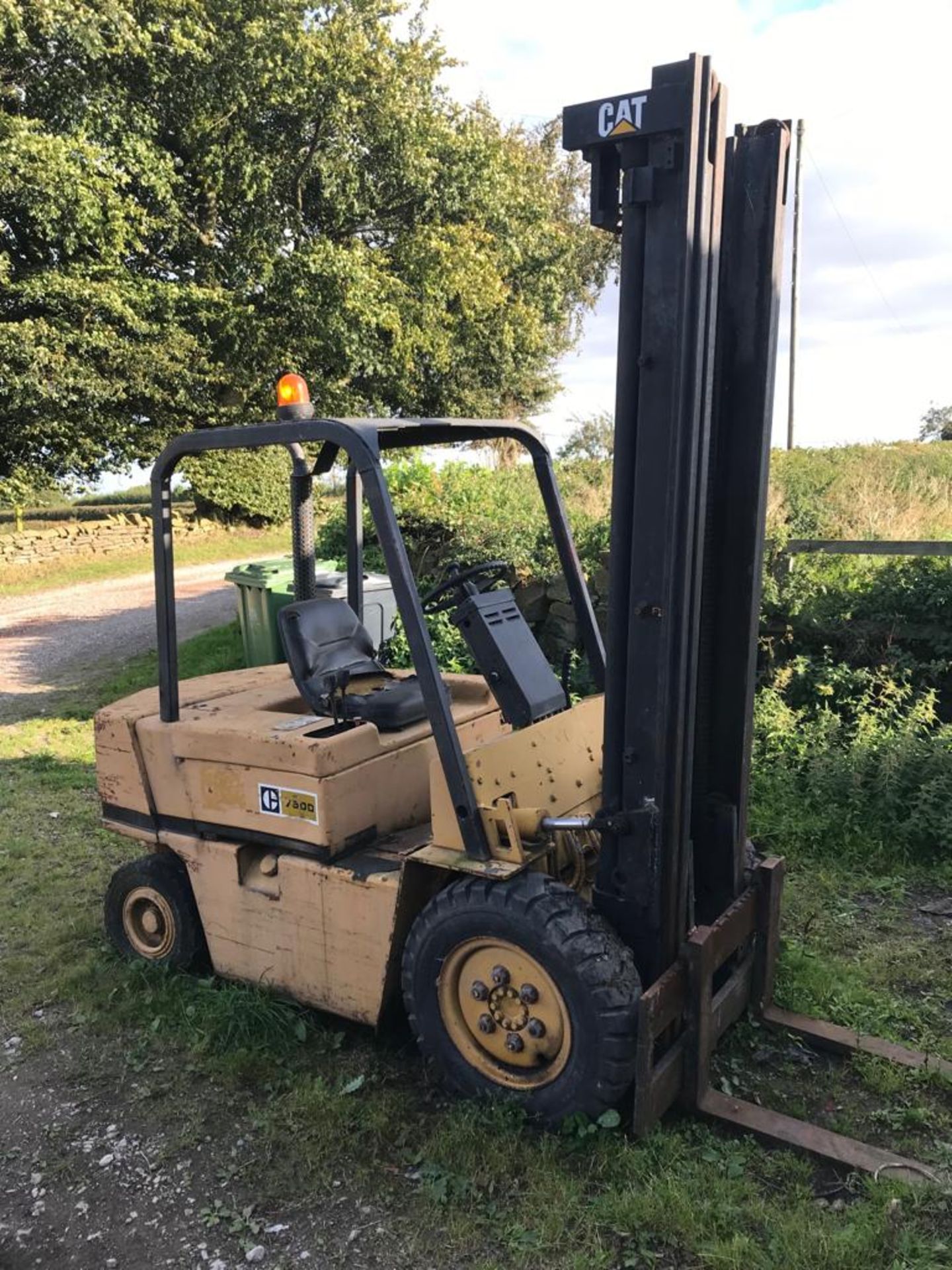 Cat 2.5 ton diesel forklift