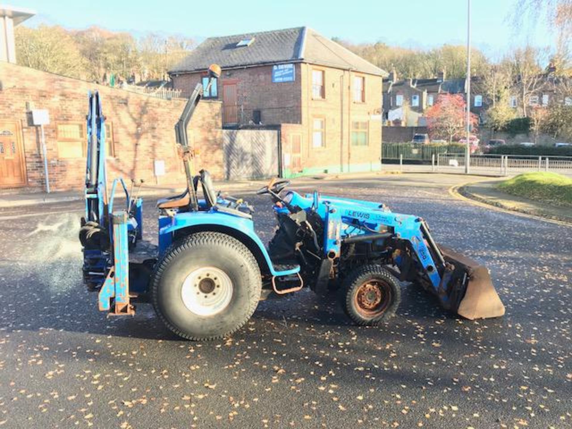 New Holland Back Hoe - Image 5 of 12