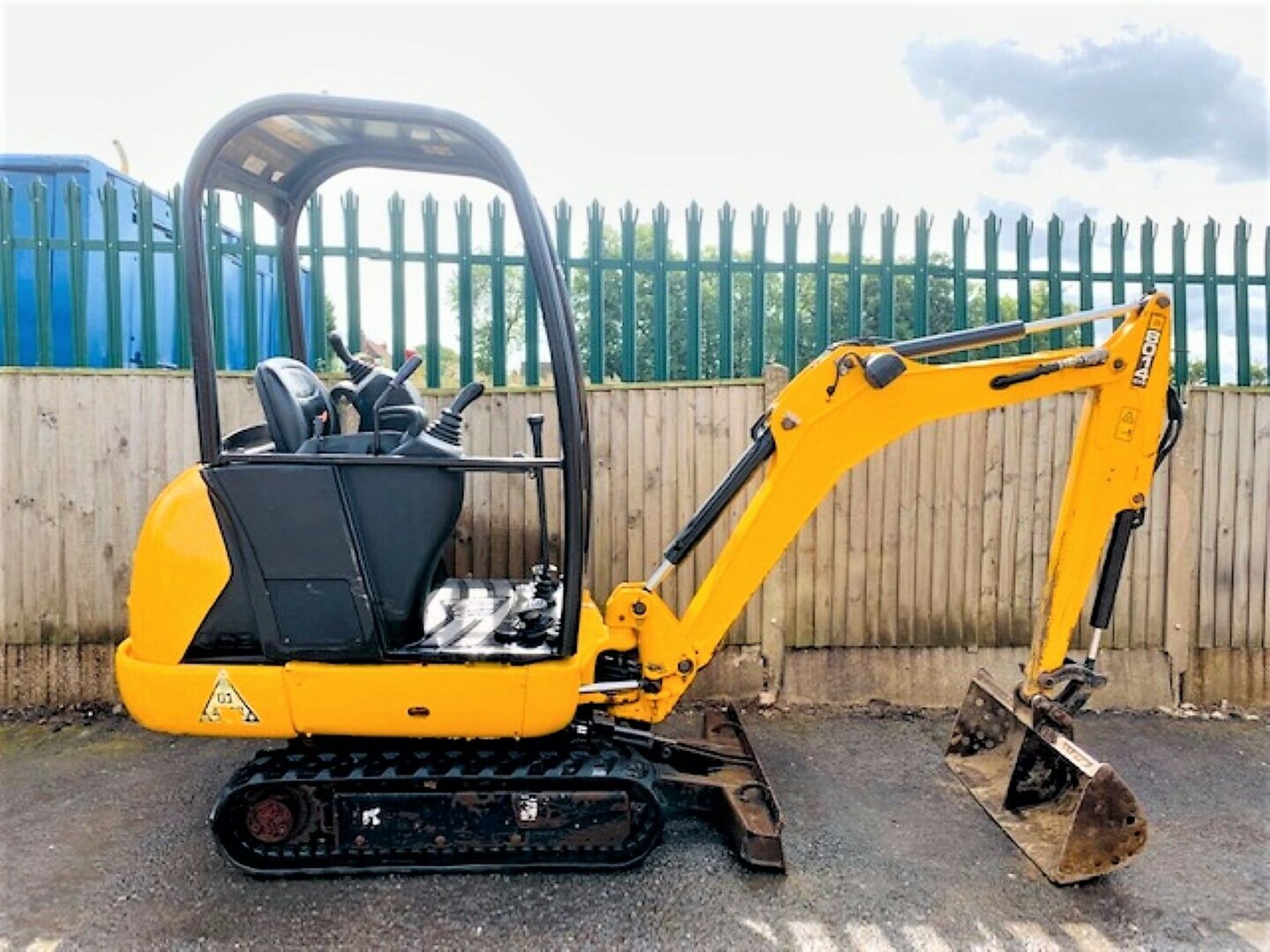 JCB 8014 Excavator / Digger (2014) - Image 2 of 9