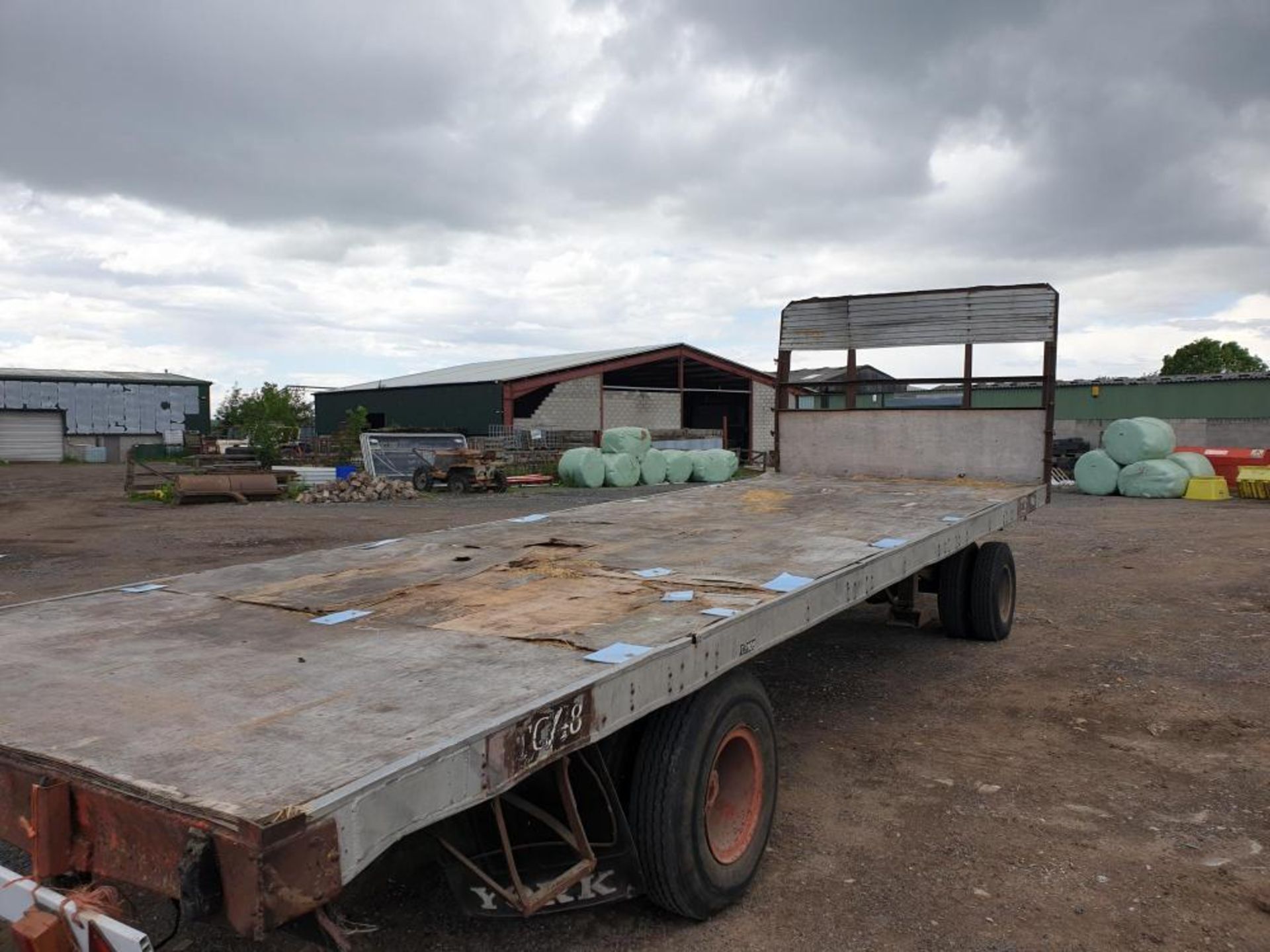 bale trailer with dolly 25ft by 8ft - Image 10 of 12