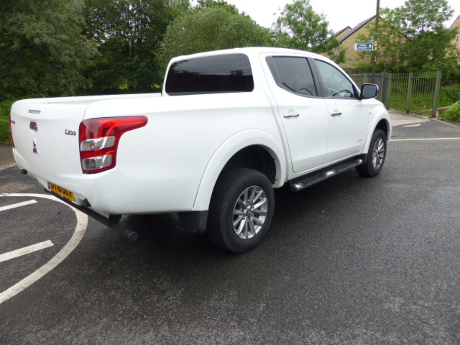 2016 / 16 Mitsubishi L200 Titan 4x4 Dc Pickup - Image 2 of 10