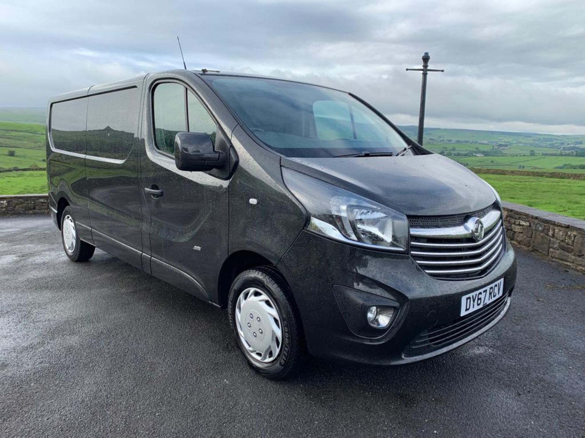 2017 / 67 Vauxhall Vivaro LWB Sportive