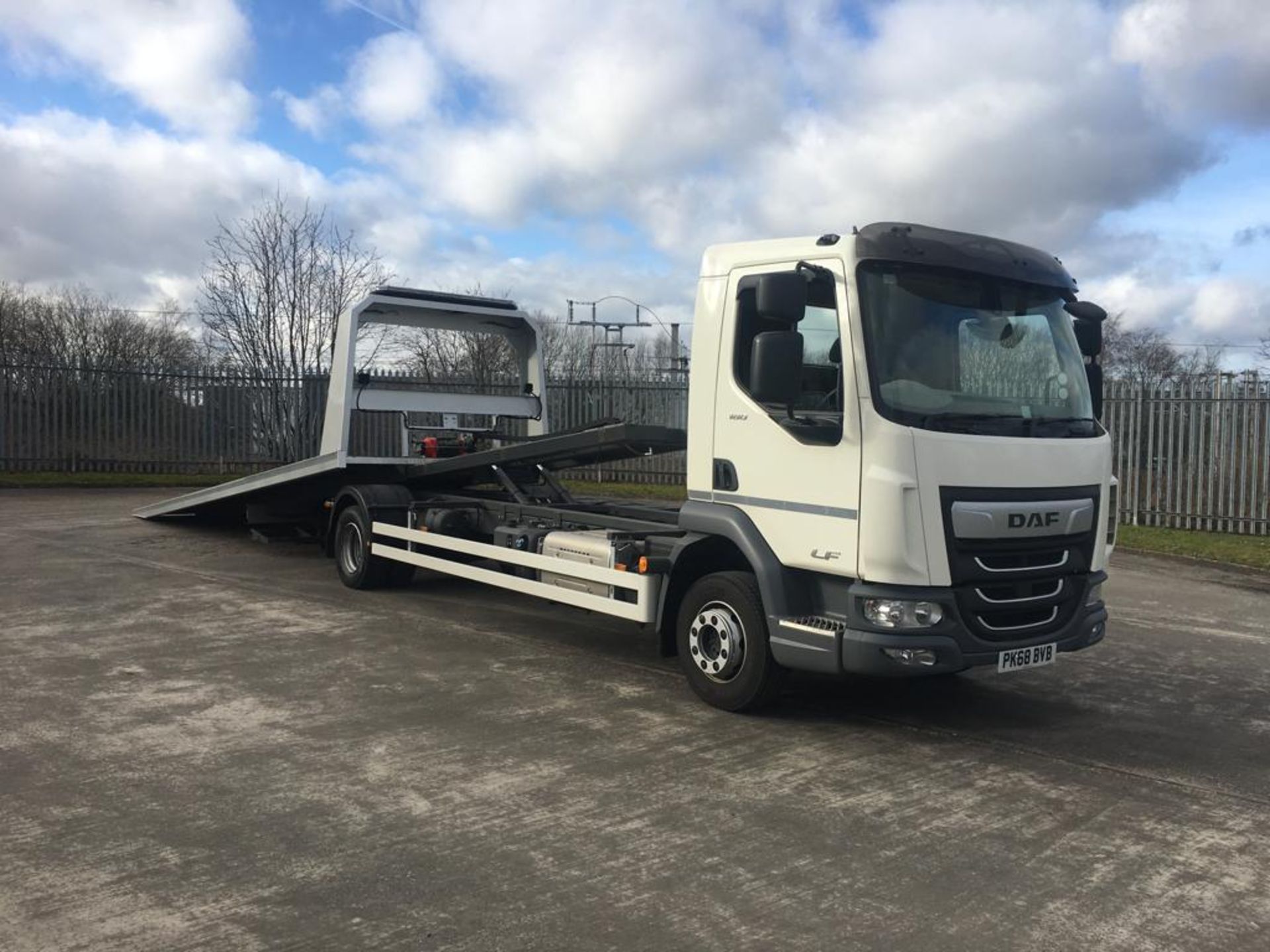 2018 / 68 DAF 45/180 Euro 6 Tilt / Slide 3 Tonne Spec Recovery Wagon with Day Cab - Image 12 of 15